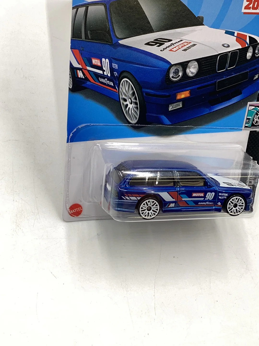2024 Hot Wheels G case #138 BMW M3 Wagon 107B - Image 3