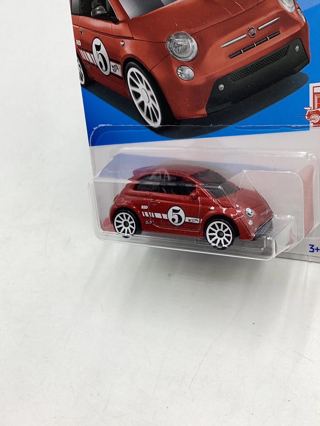 2024 Hot wheels Red edition #22 Fiat 500e 152E - Image 5