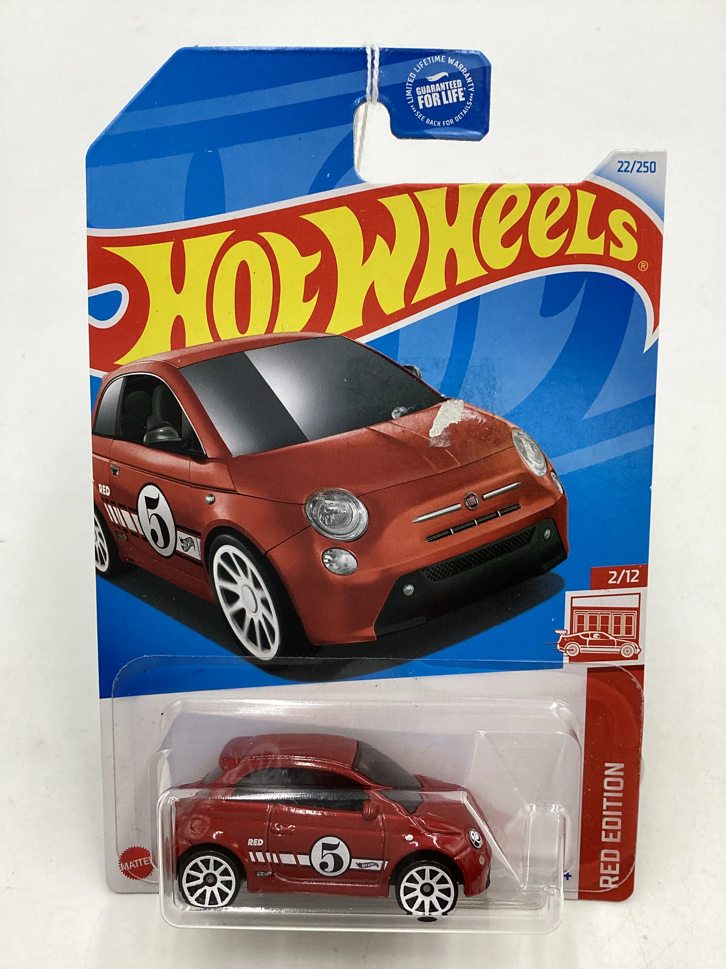2024 Hot wheels Red edition #22 Fiat 500e Bad Card 150i - Image 2