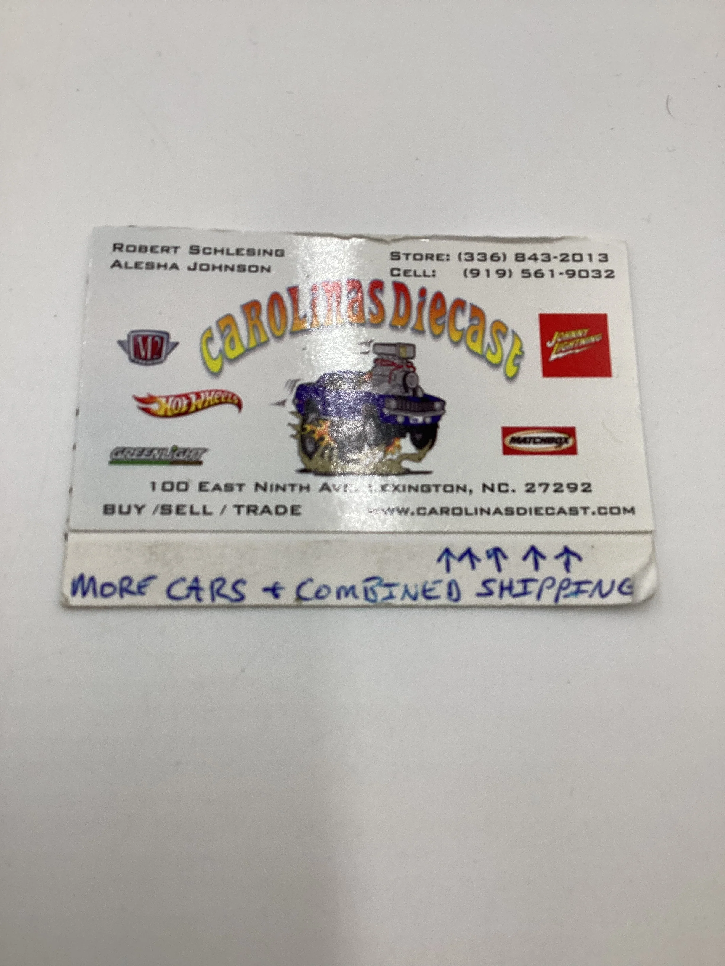 2024 Hot wheels Red edition #22 Fiat 500e Bad Card 150i - Image 9