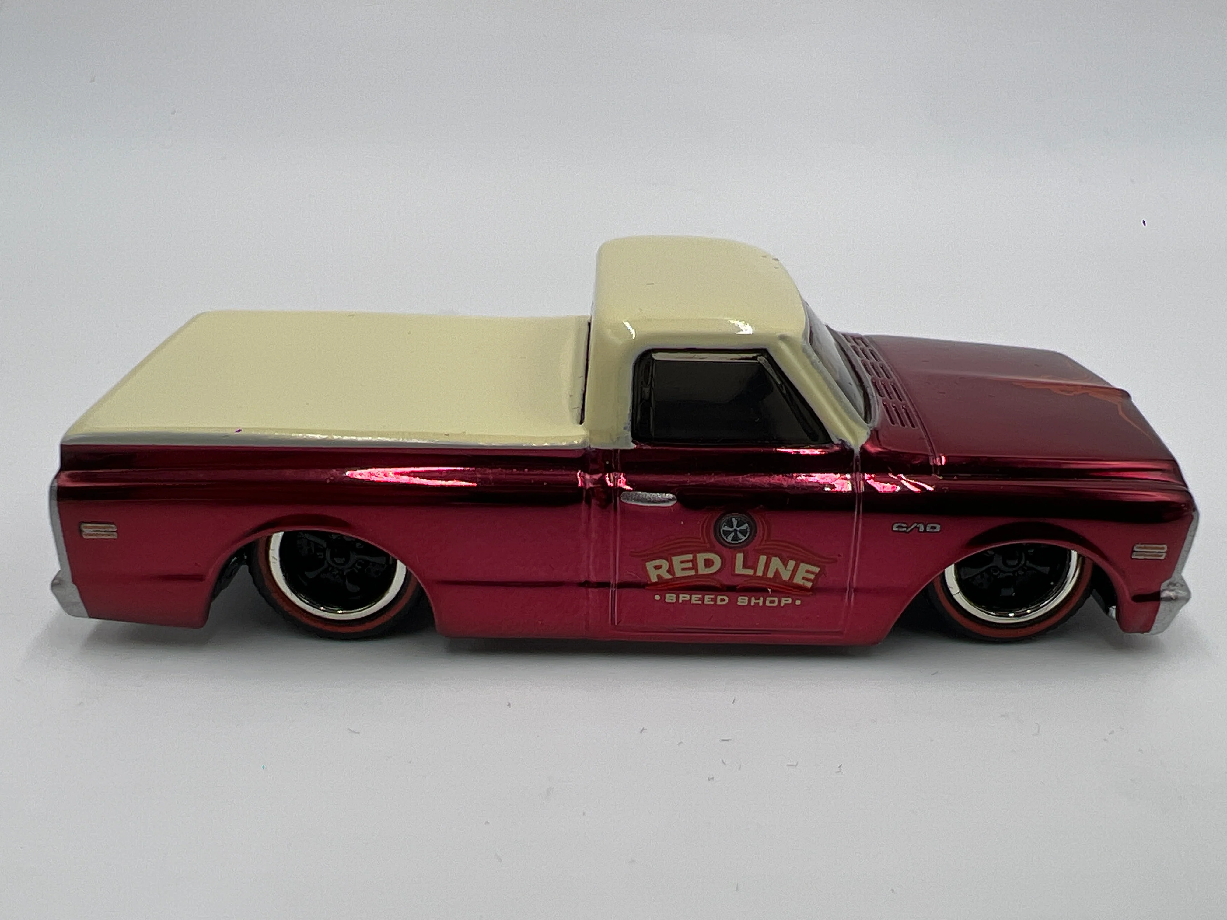 2021 Hot Wheels RLC sELECTIONs 1969 Chevrolet C-10 Red - Image 4