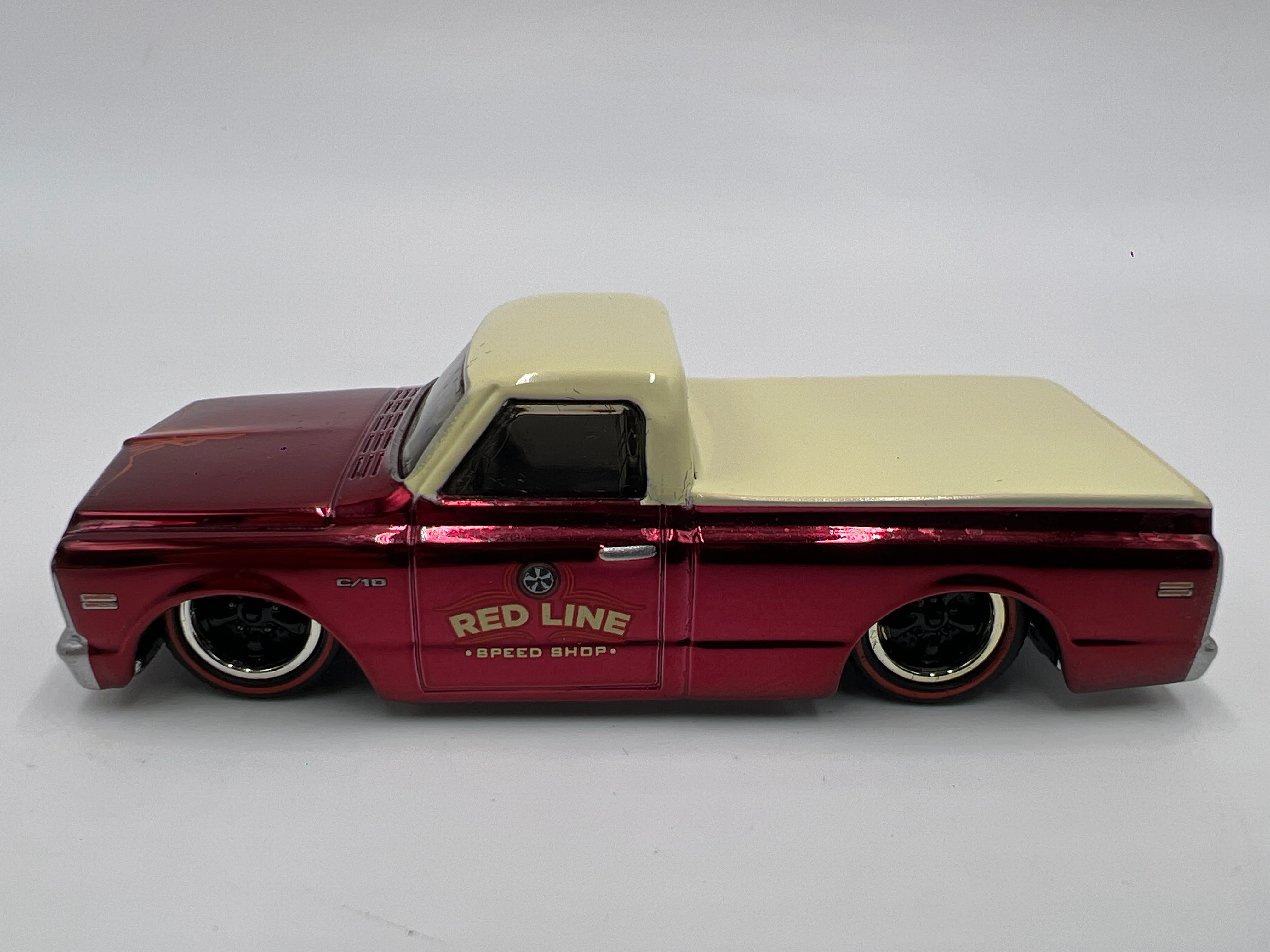 2021 Hot Wheels RLC sELECTIONs 1969 Chevrolet C-10 Red - Image 5