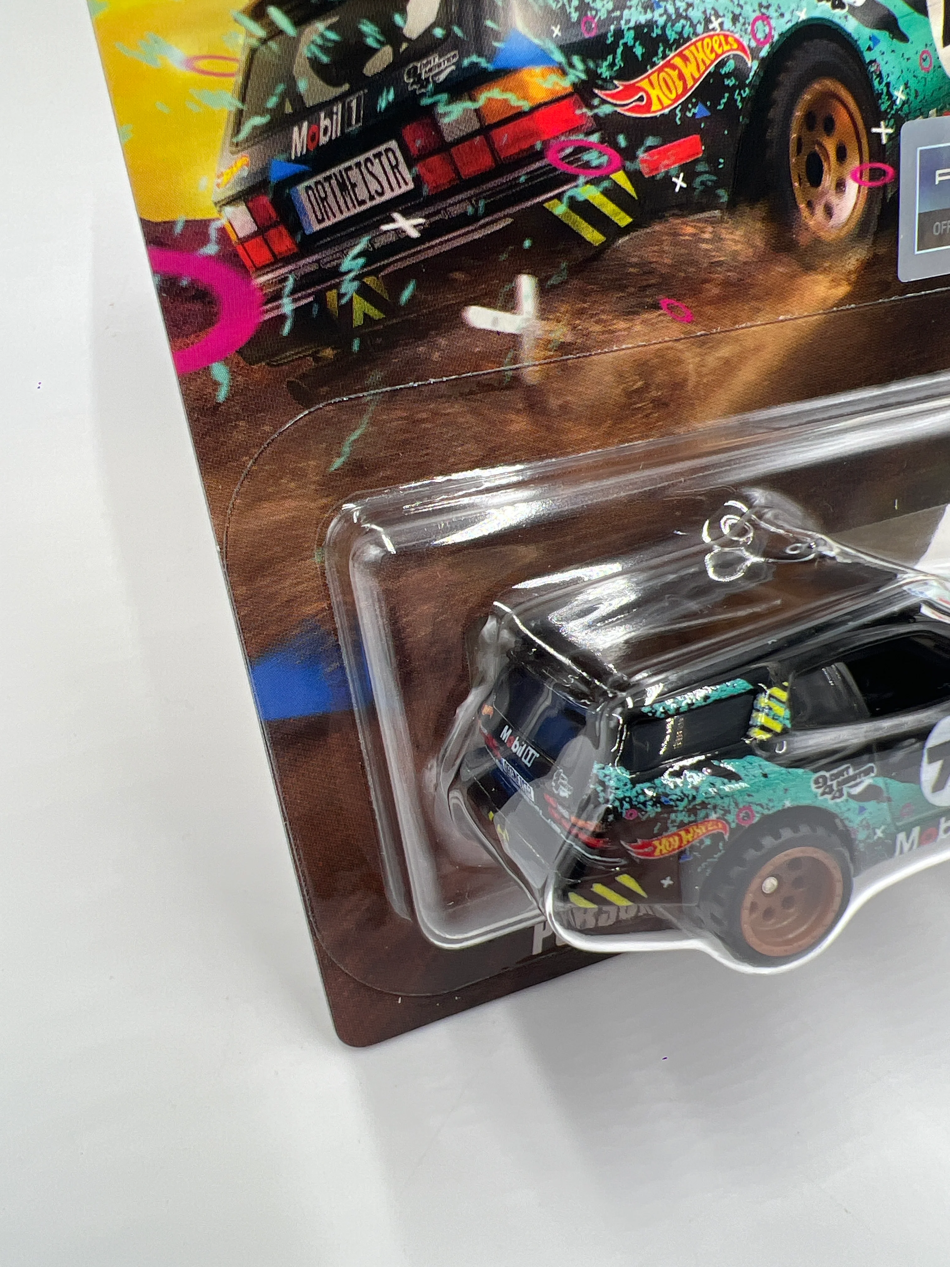 2024 Hot Wheels RLC Creations Exclusive Porsche 944 Dirtmeister Mobil 1 W/Protector - Image 4