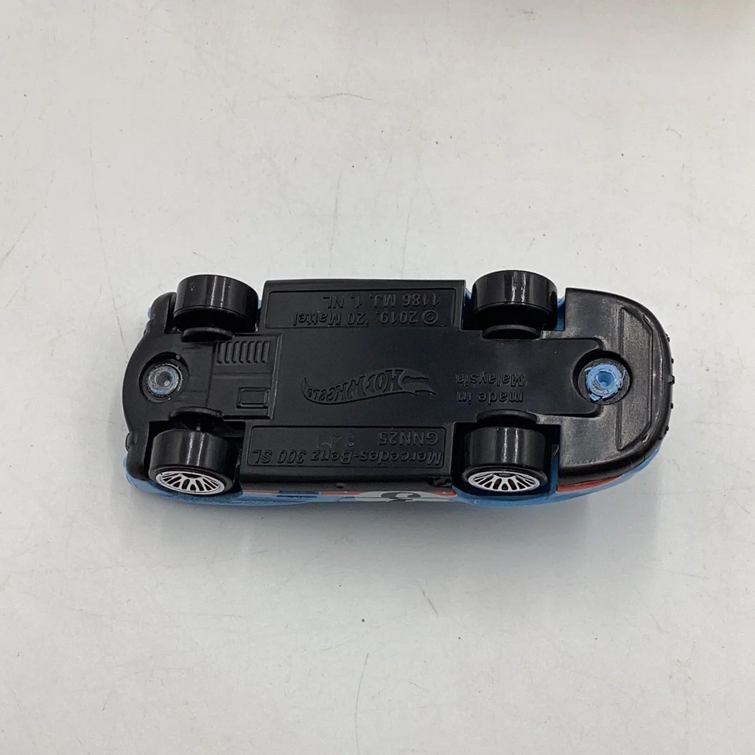 2024 hot wheels Series 1 Mystery Models #3 Mercedes - Image 6