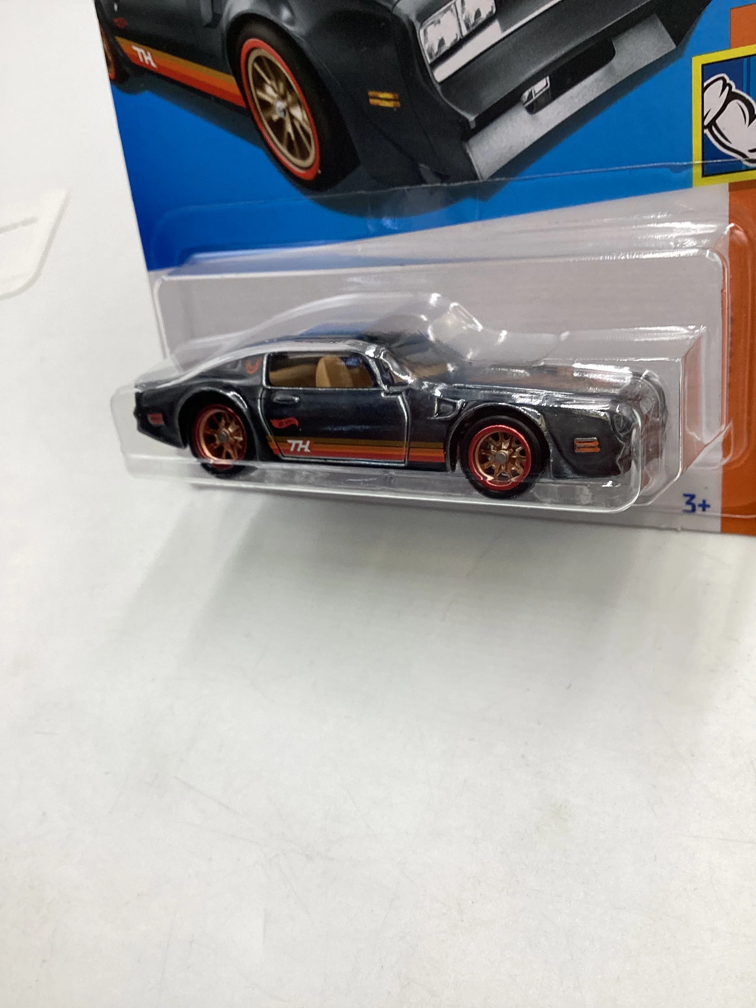 2024 Hot Wheels Super Treasure Hunt #206 77 Pontiac Firebird T/A with protector - Image 3