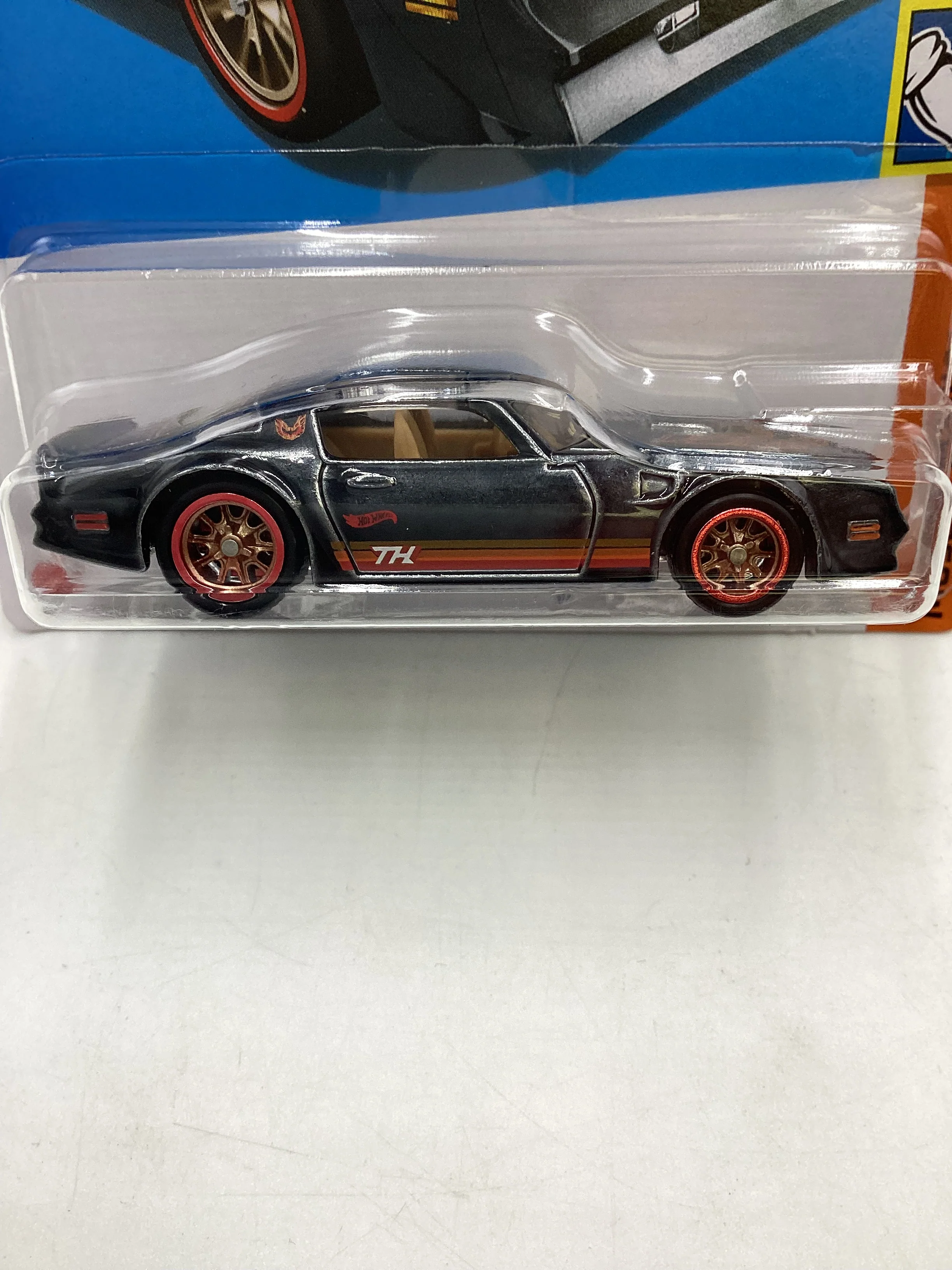 2024 Hot Wheels Super Treasure Hunt #206 77 Pontiac Firebird T/A with protector - Image 4