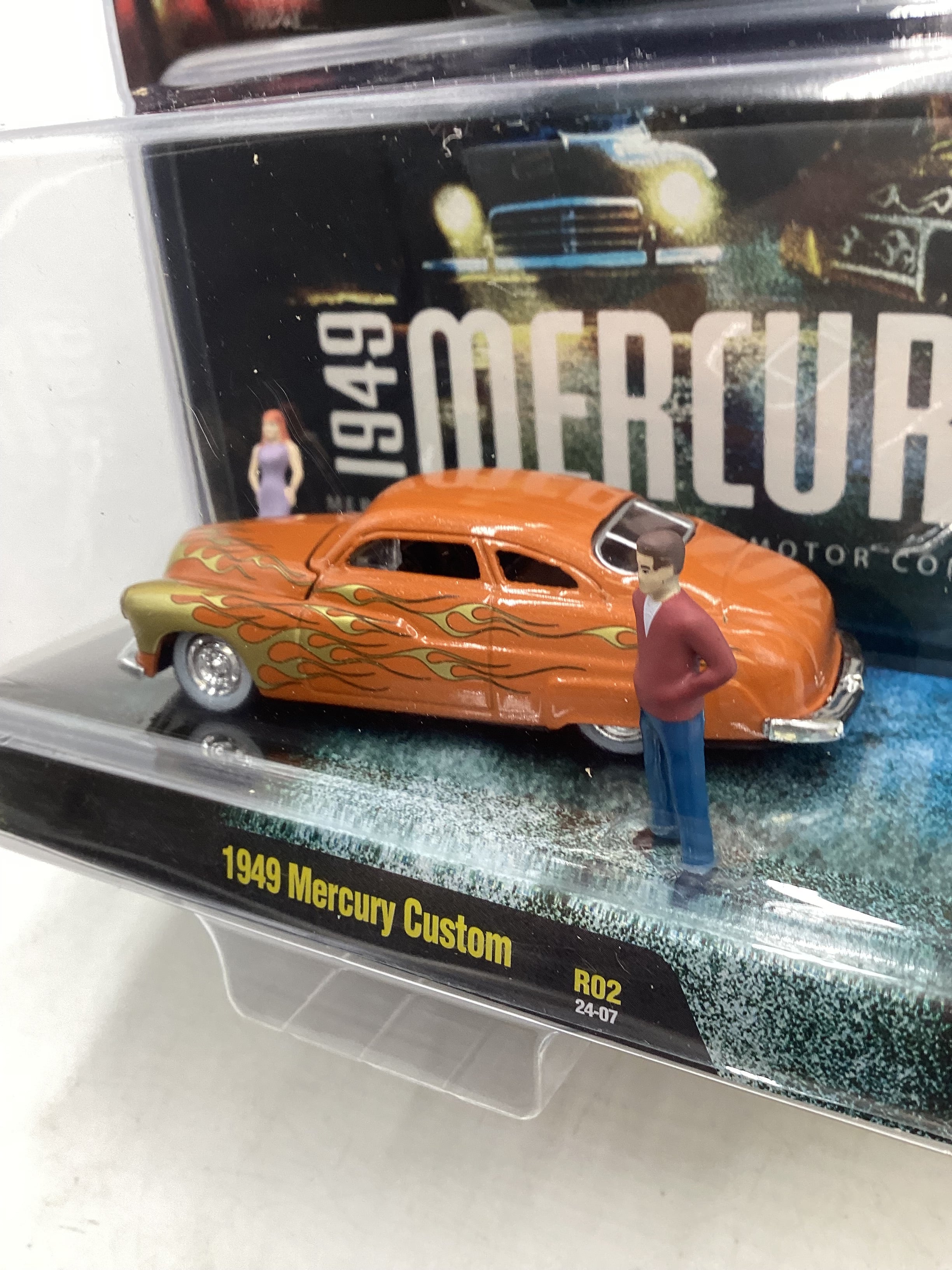 2024 M2 Machines Diorama R02 1949 Mercury Custom 196E - Image 4