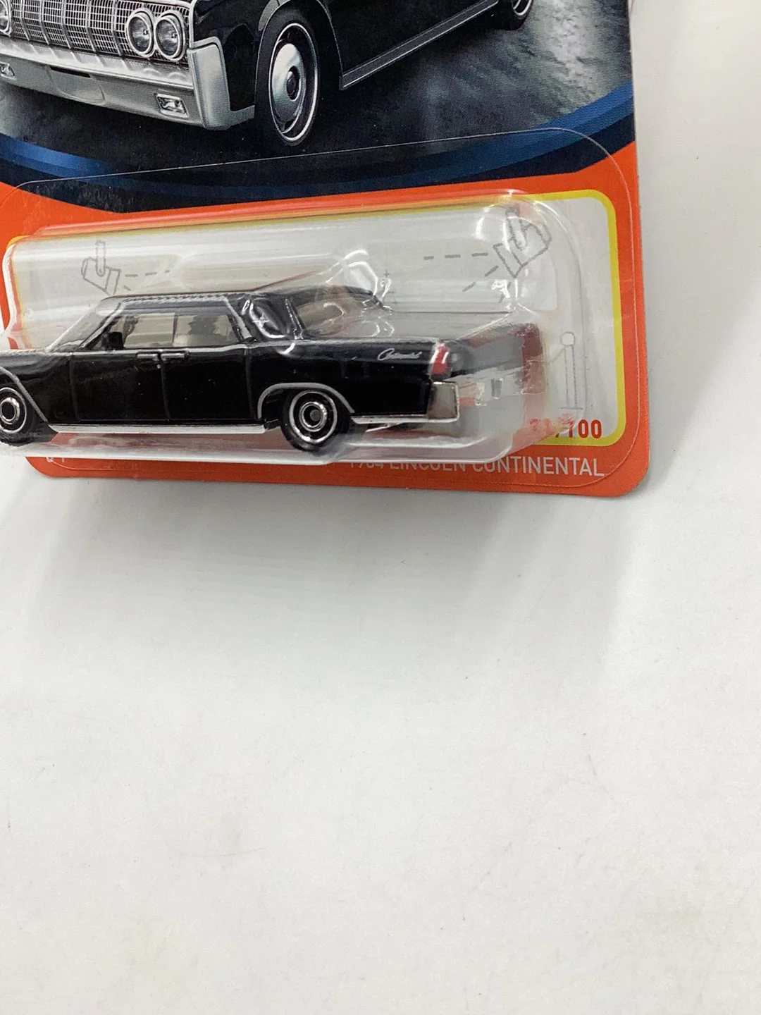 2024 matchbox #21 1964 Lincoln Continental 214H - Image 4