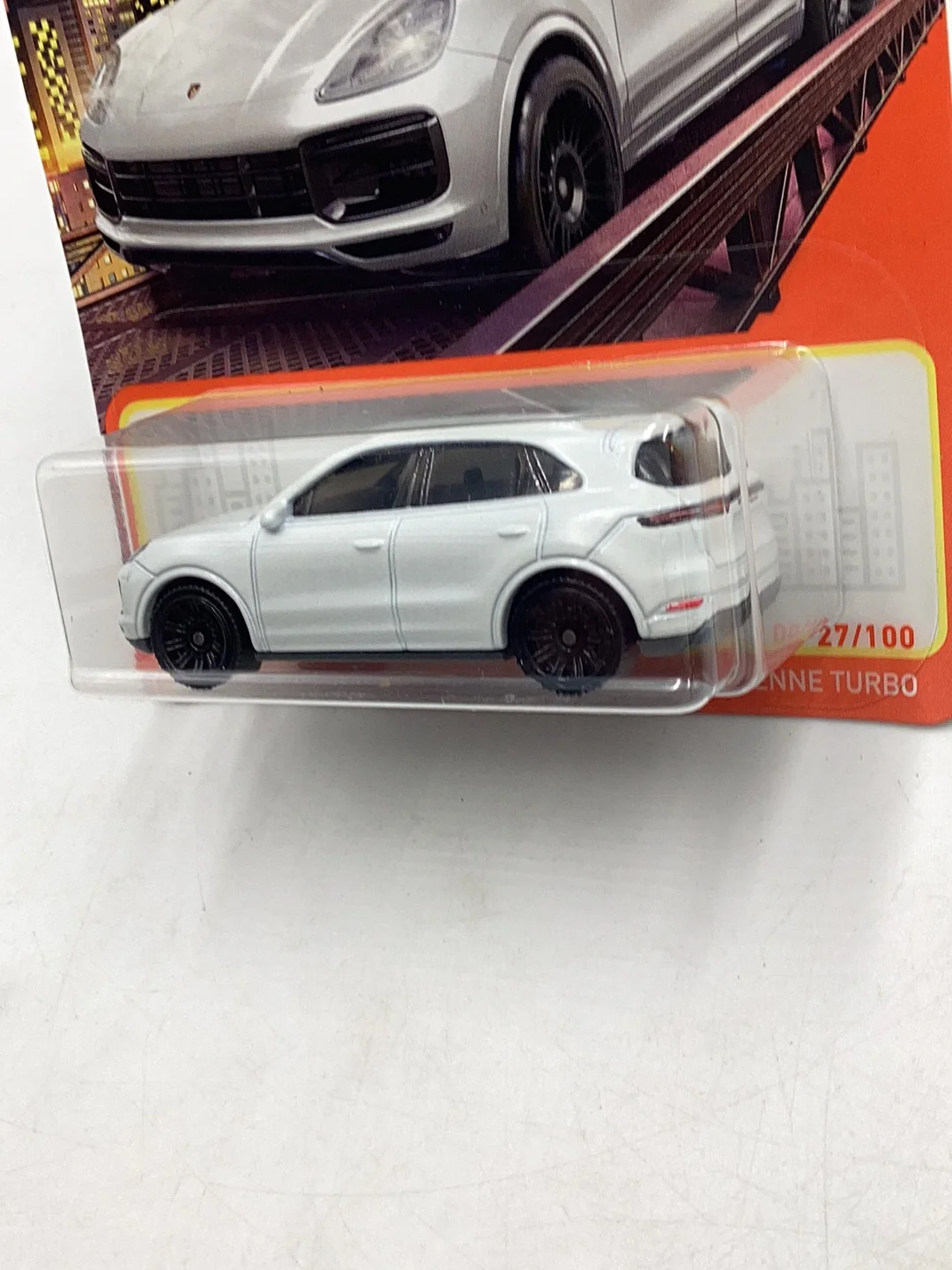 2024 matchbox #27 Porsche Cayenne Turbo 100i - Image 5