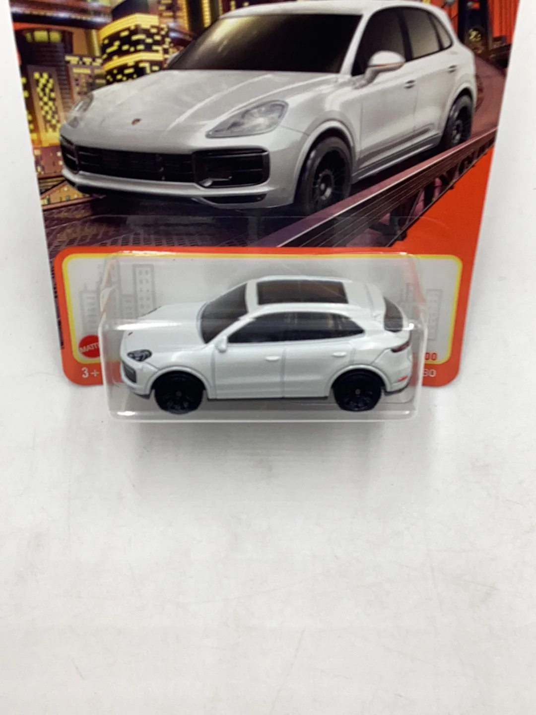 2024 matchbox #27 Porsche Cayenne Turbo 100i - Image 6