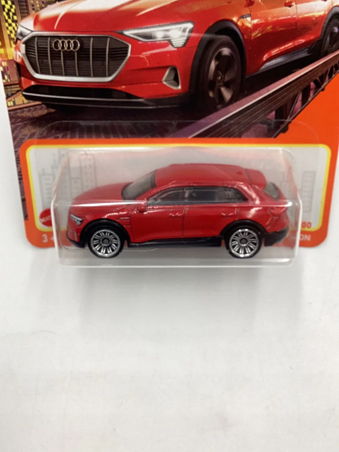 2024 matchbox #5 Audi E-Tron 107H - Image 6