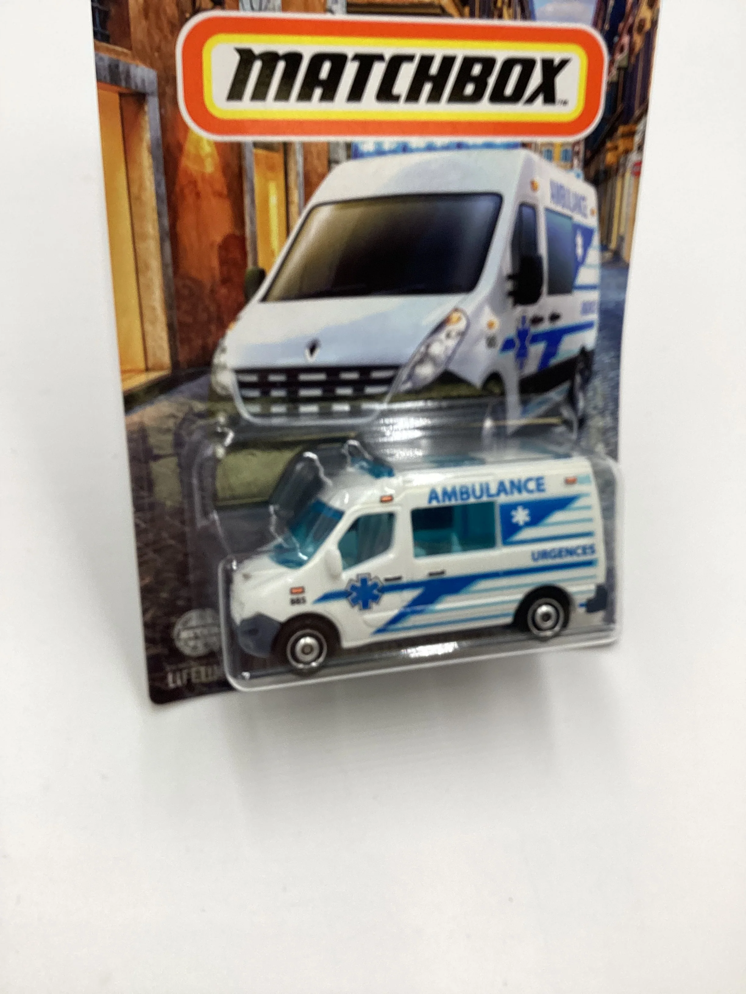2024 Matchbox European Streets #19 Renault Master Ambulance White 165G - Image 5