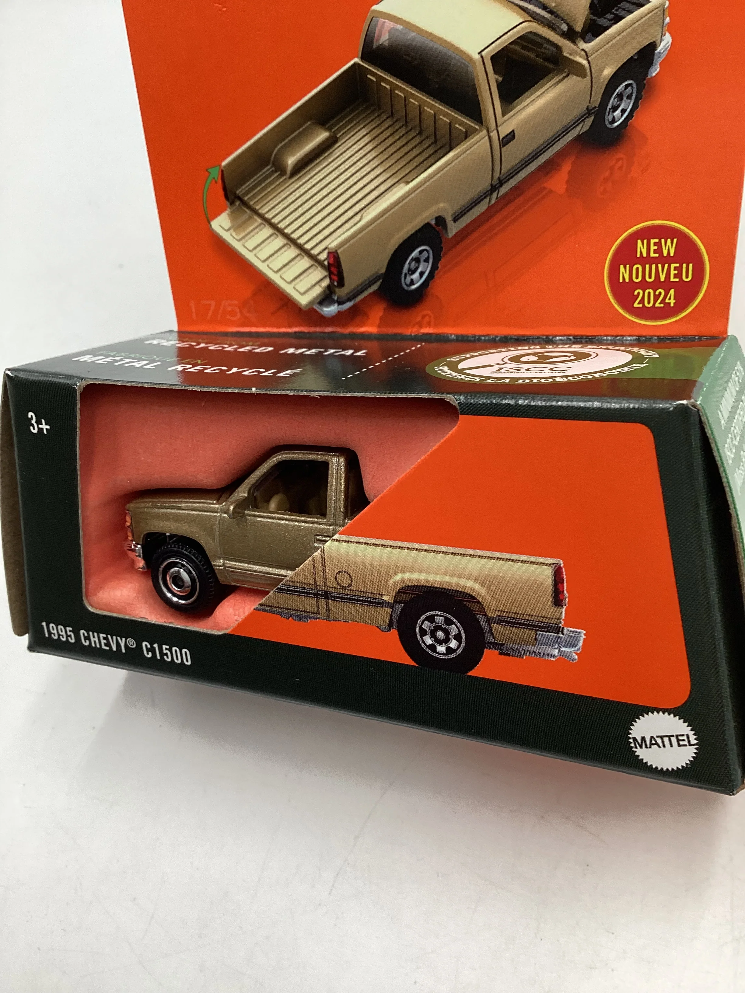 2024 Matchbox Moving Parts 1995 Chevy C1500 165A - Image 4
