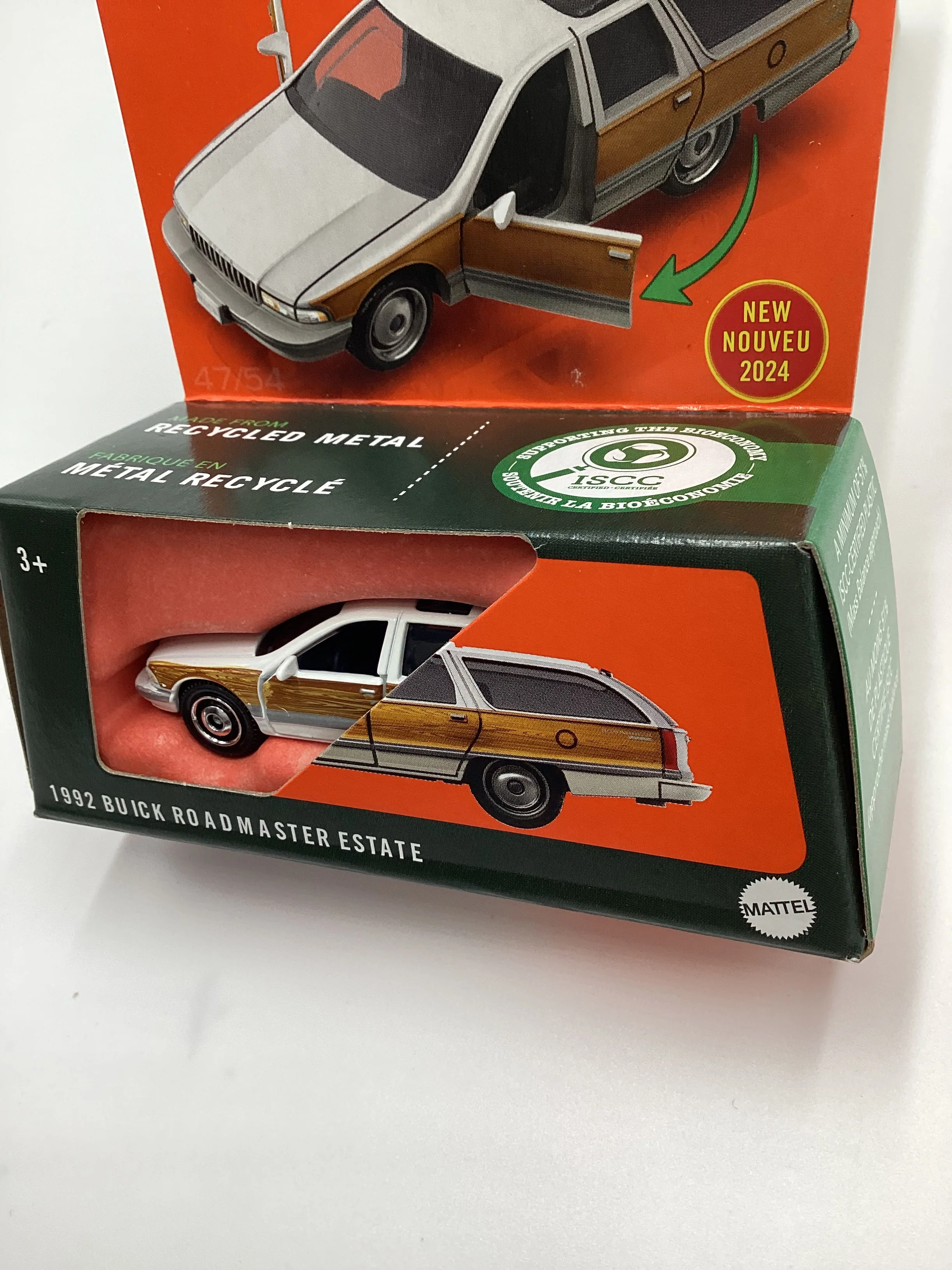 2024 Matchbox Moving Parts #47 1992 Buick Roadmaster Estate White 167N - Image 4