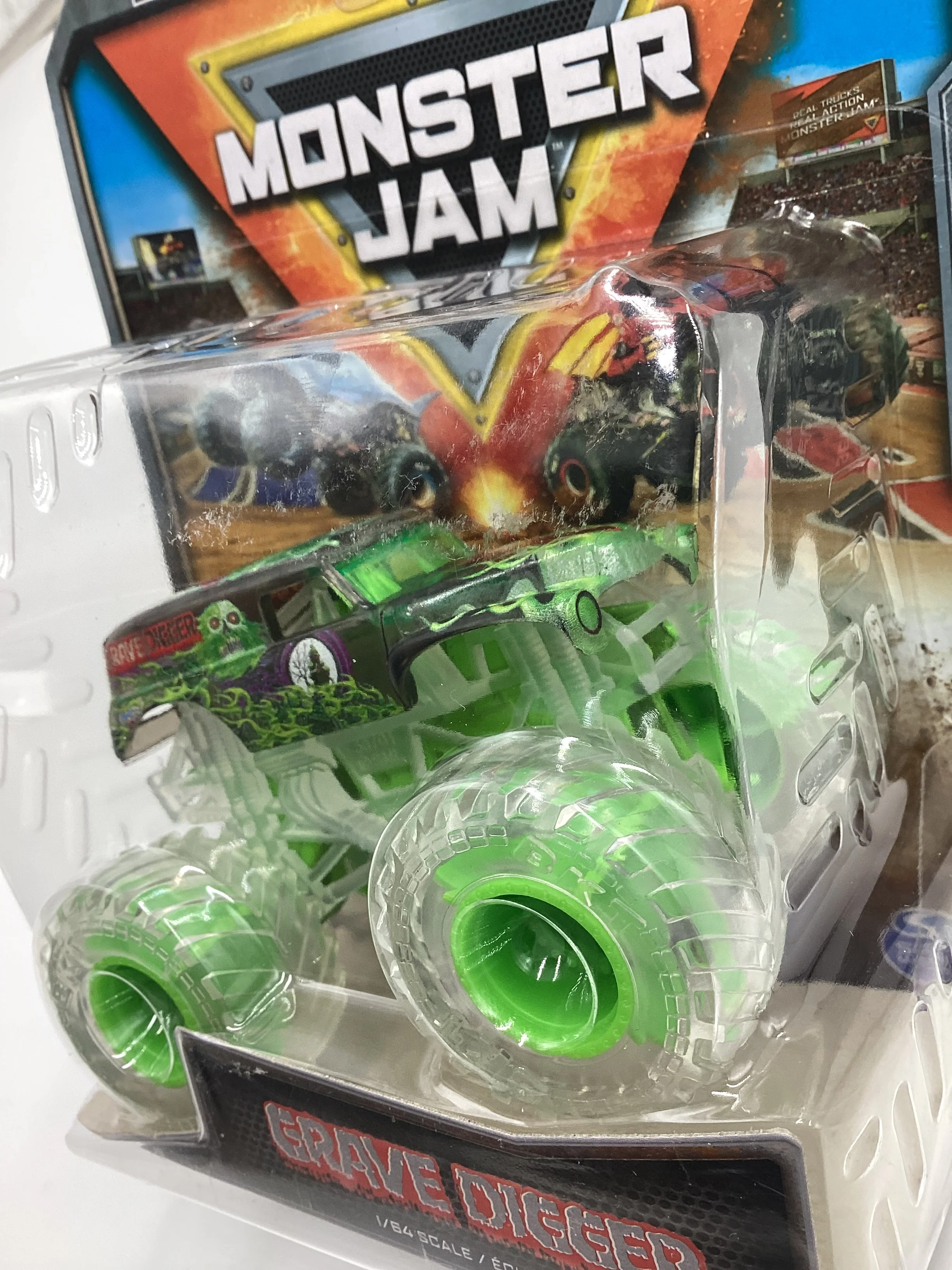 2024 Monster Jam Series 35 Grave Digger Chase - Image 6