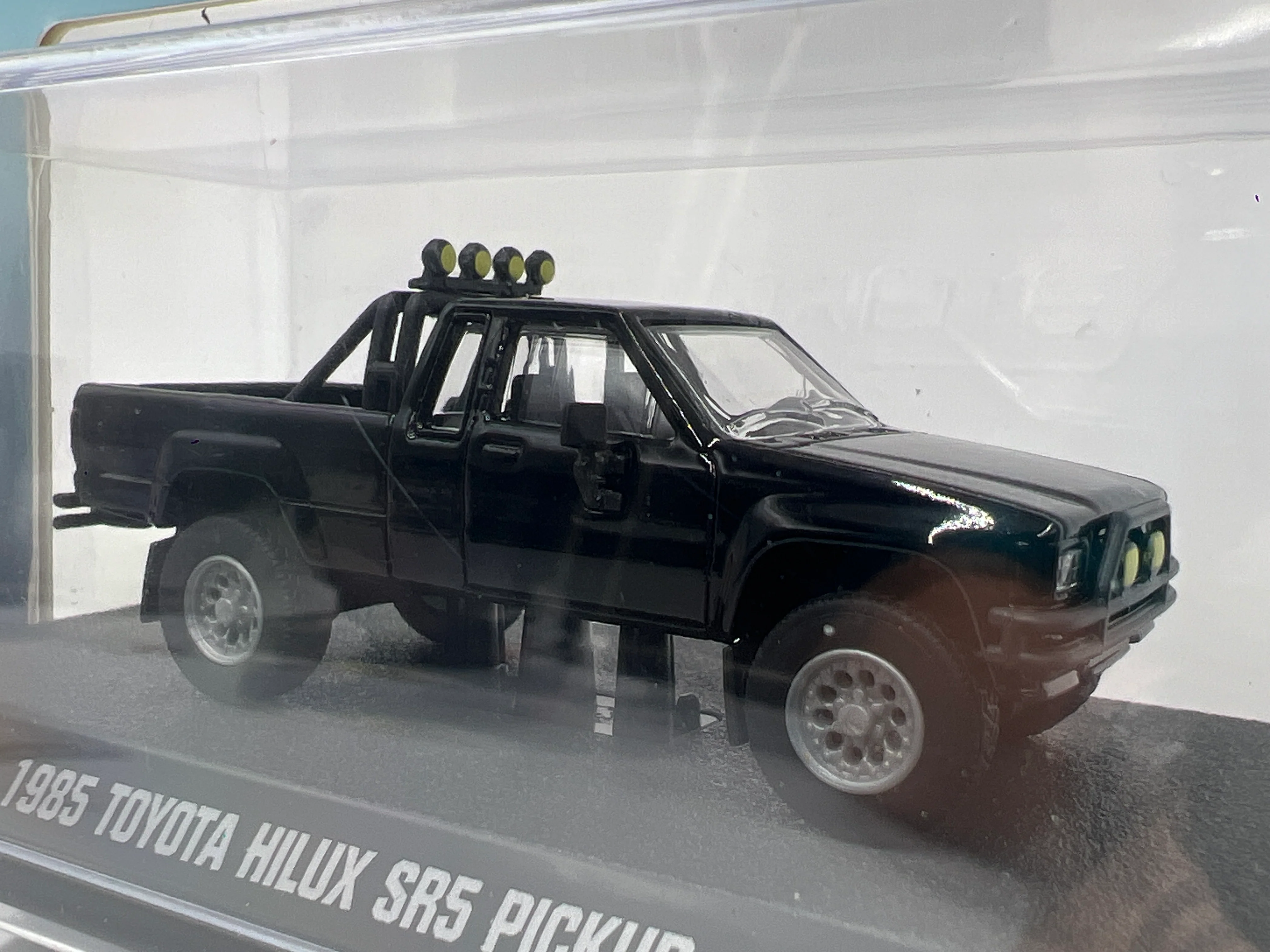 Majorette Metal Collection Series 1985 Toyota Hilux SR5 Pickup Black 11C - Image 2