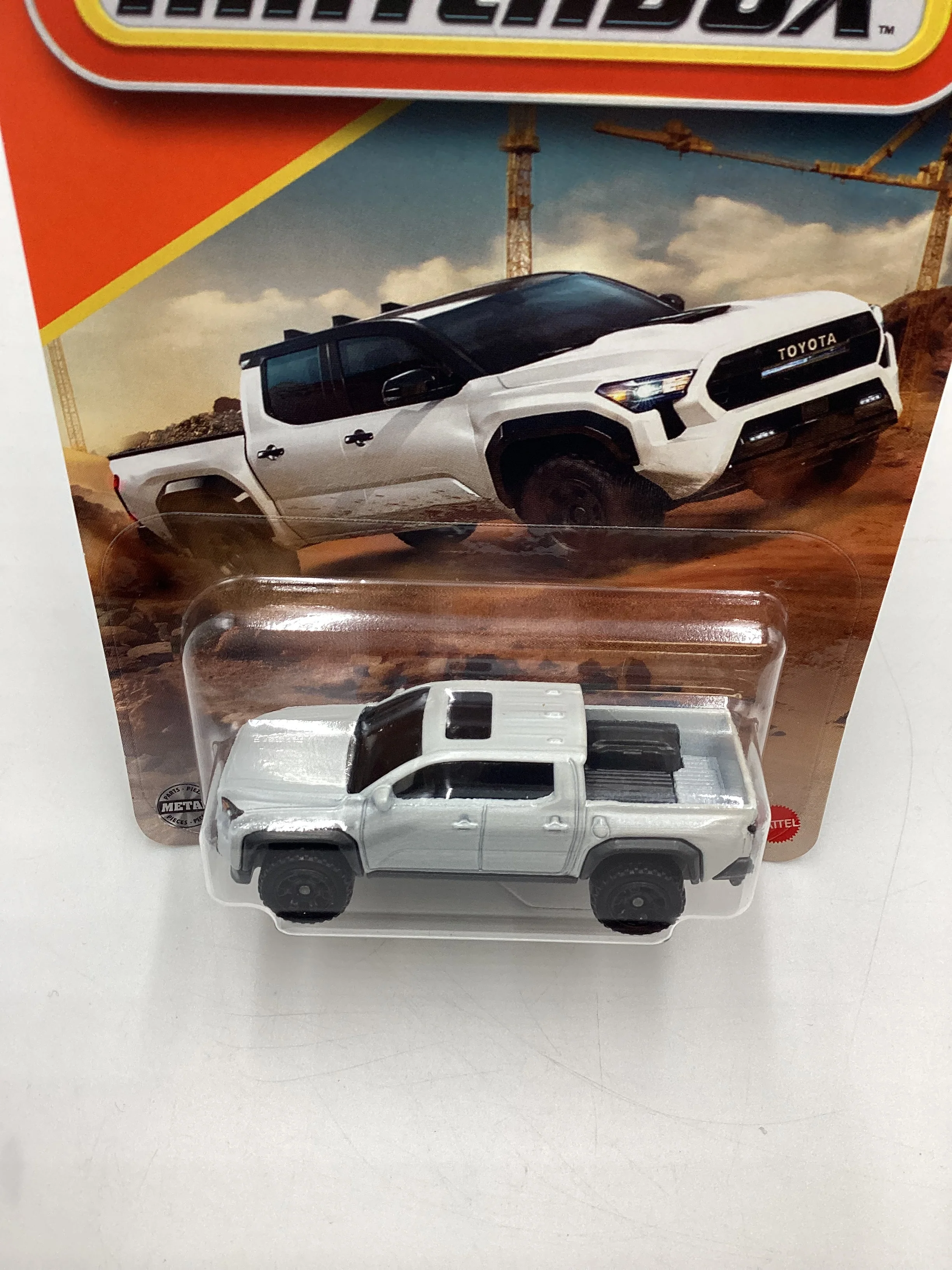 2025 Matchbox #65 2024 Toyota Tacoma White 213C - Image 6