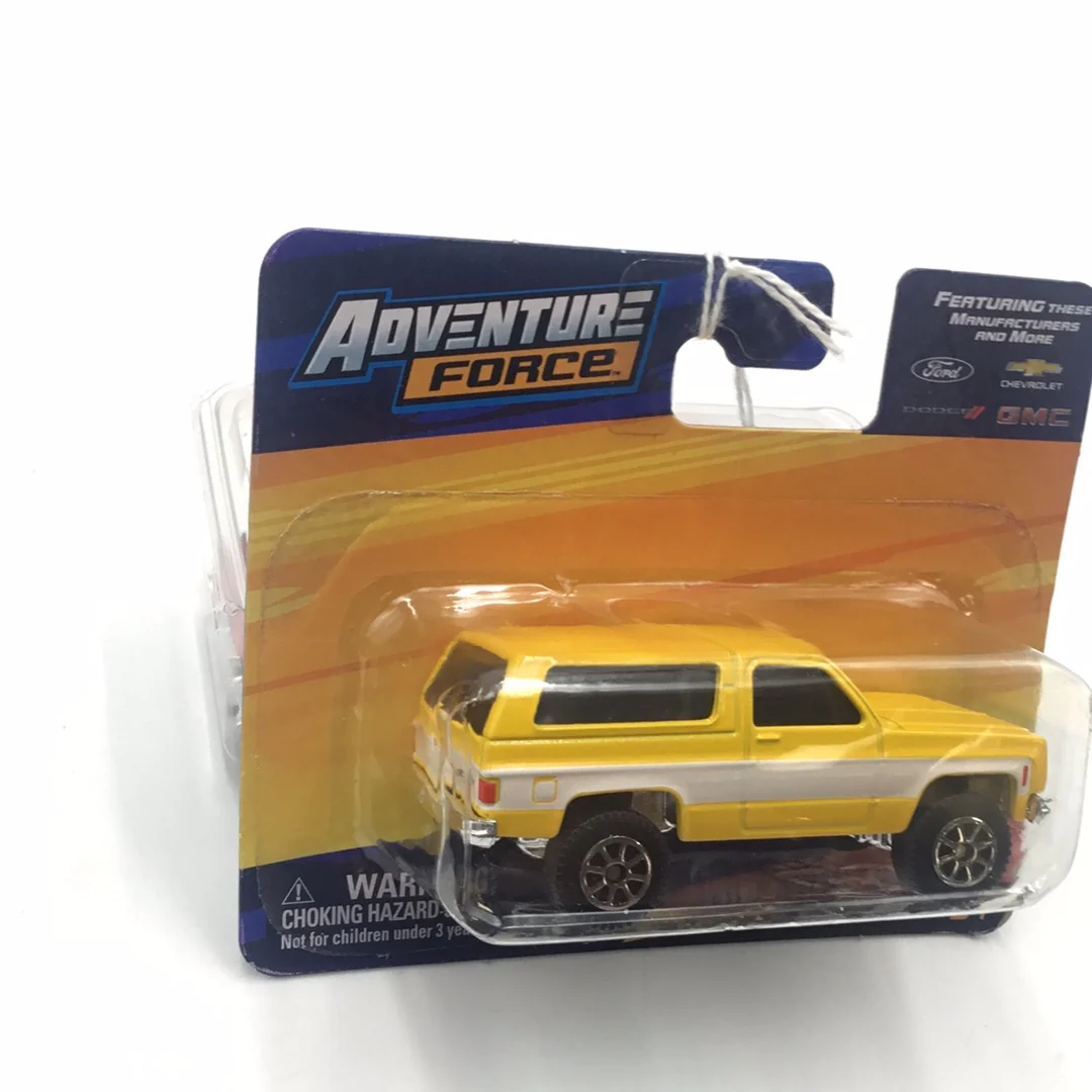 Adventure Force 1979 Chevrolet K5 Blazer Yellow ZZ4 - Image 3