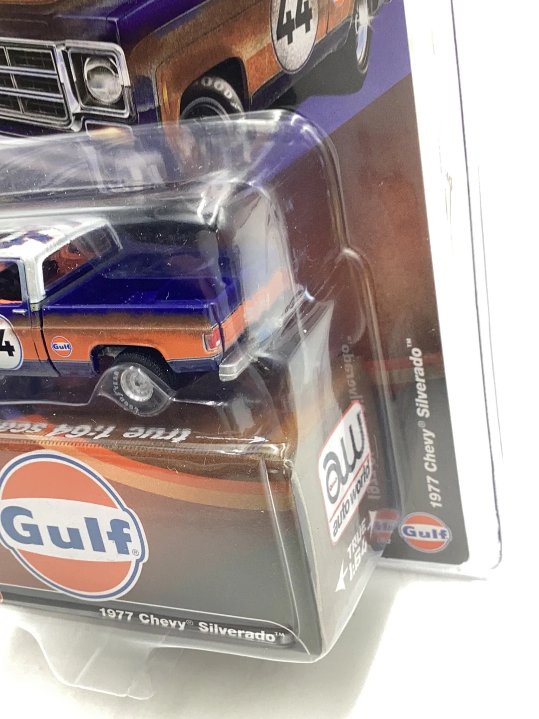 Auto world mijo exclusive 1977 Chevy Silverado Gulf 1 of 4800 186C - Image 4