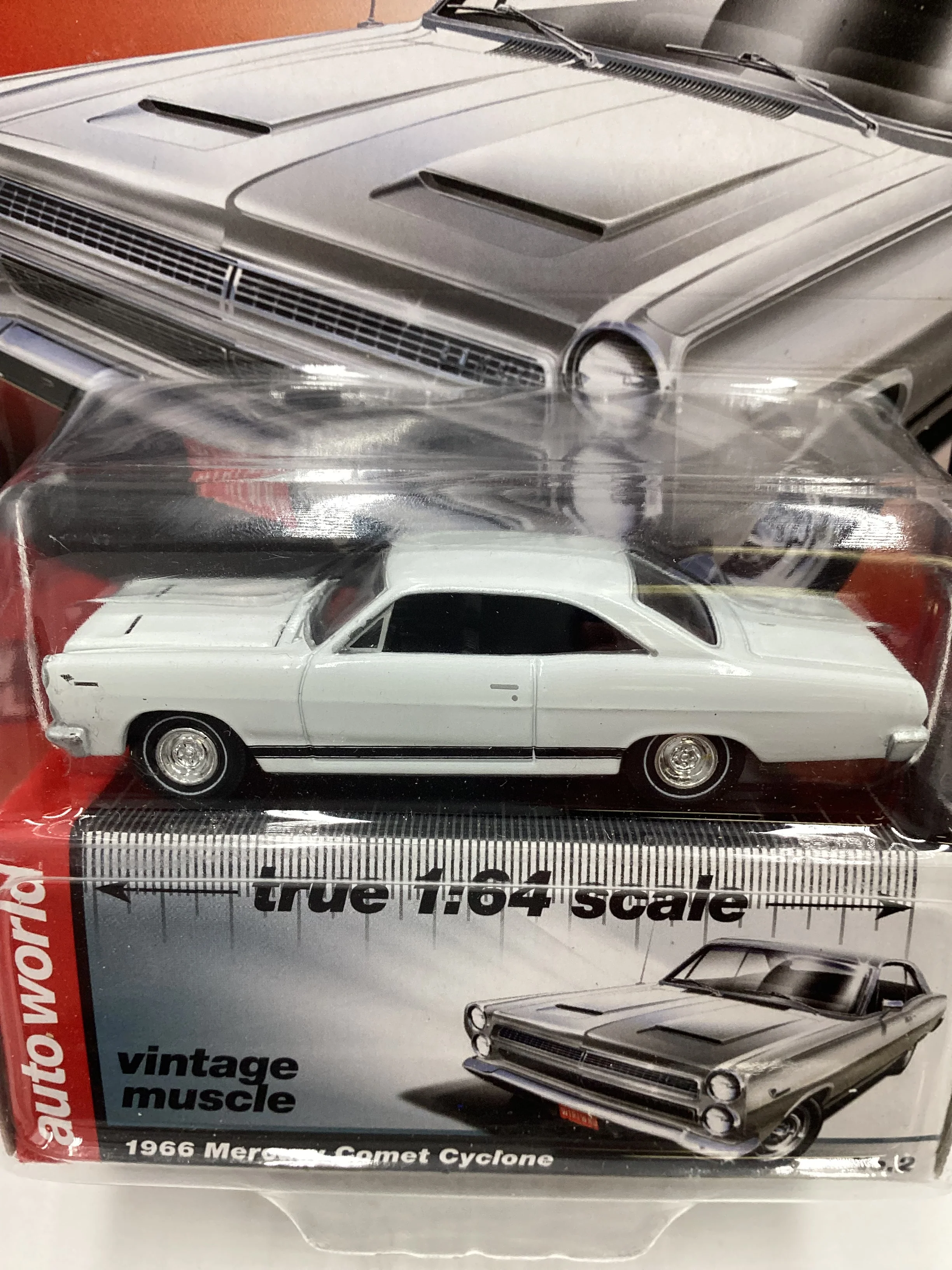 Auto World AW Vintage Muscle #2 1966 Mercury Comet Cyclone White 184F - Image 3