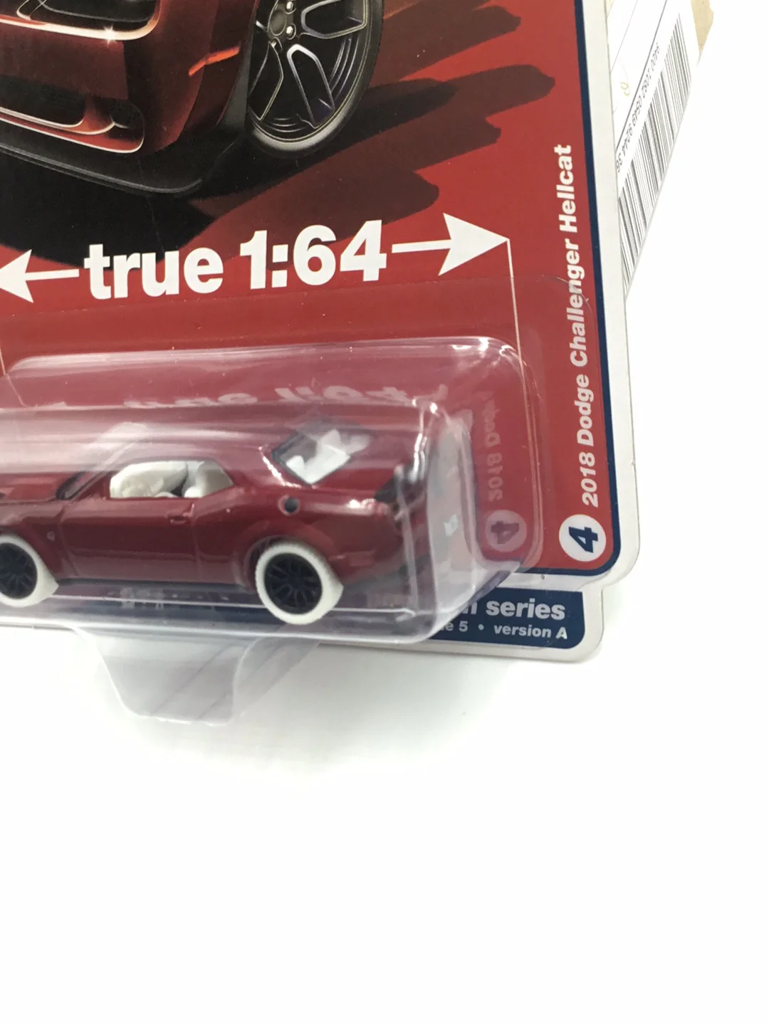 Auto World Modern Muscle 2018 Dodge Challenger Hellcat Ultra Red Chase - Image 4