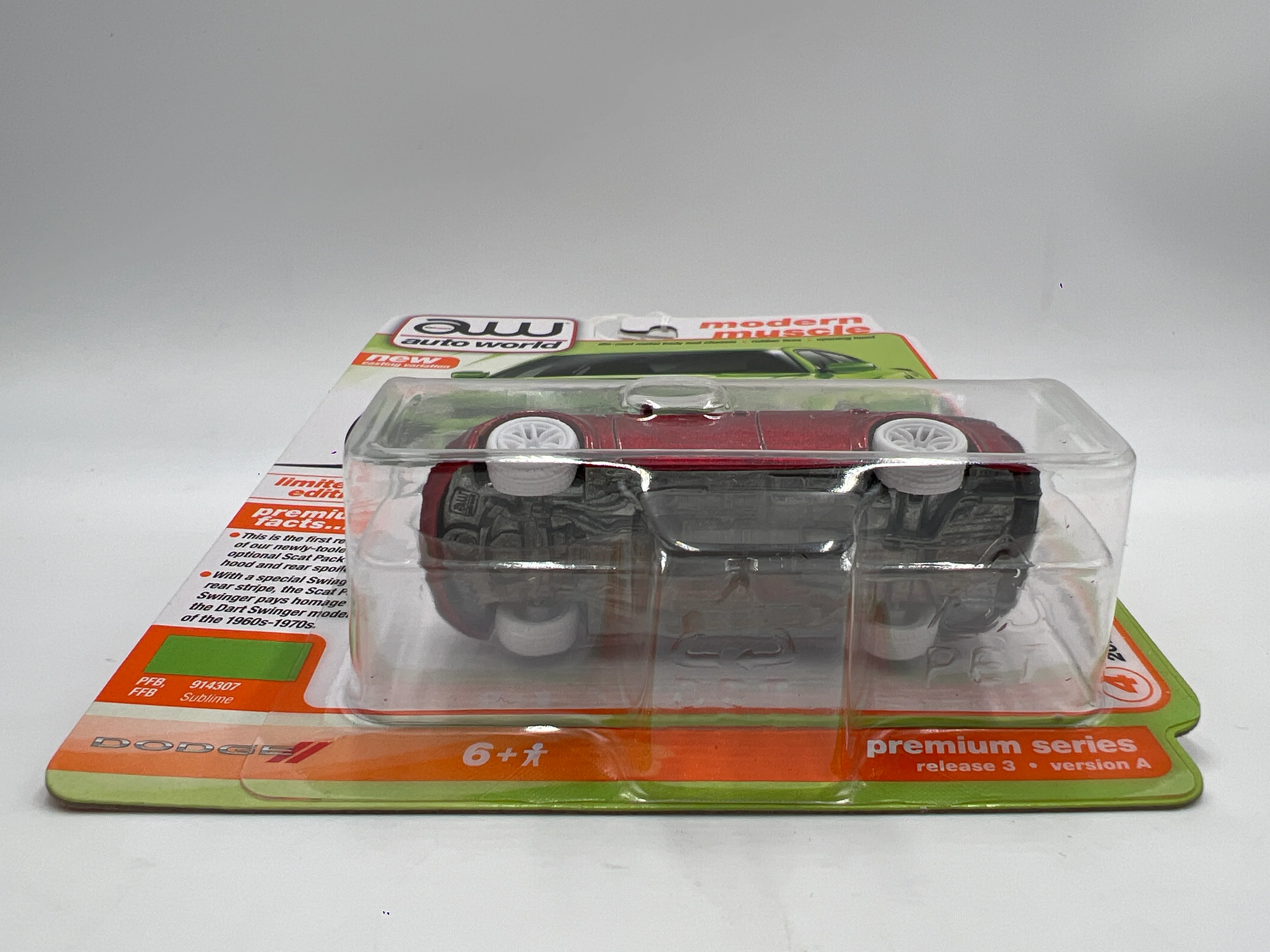Auto World Modern Muscle Release 3 Version A Ultra Red CHASE 2023 Dodge Charger R/T Scat Pack Swinger - Image 5