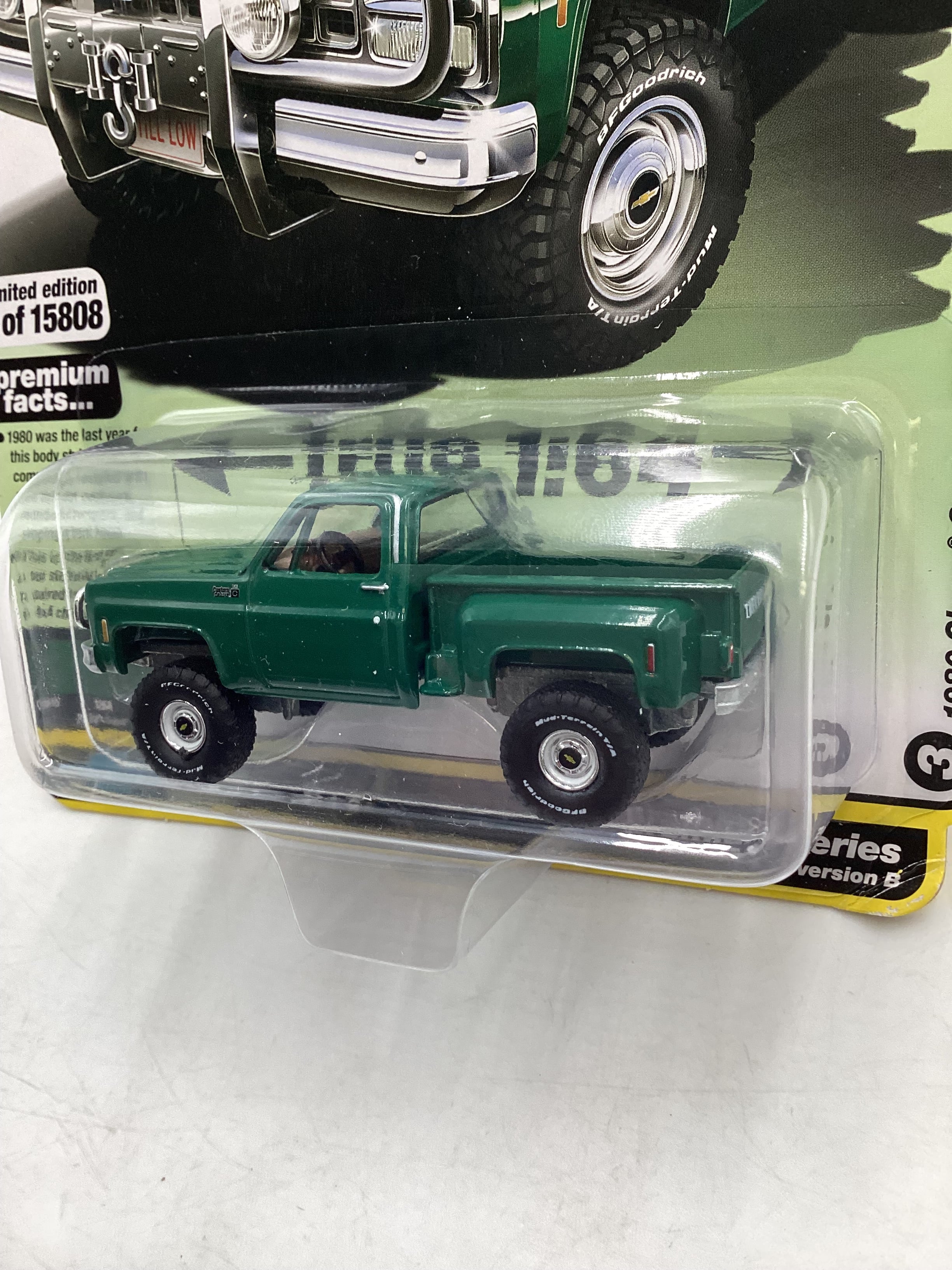 Auto World Muscle Trucks 1980 Chevy Custom Deluxe Stepside 185B - Image 4