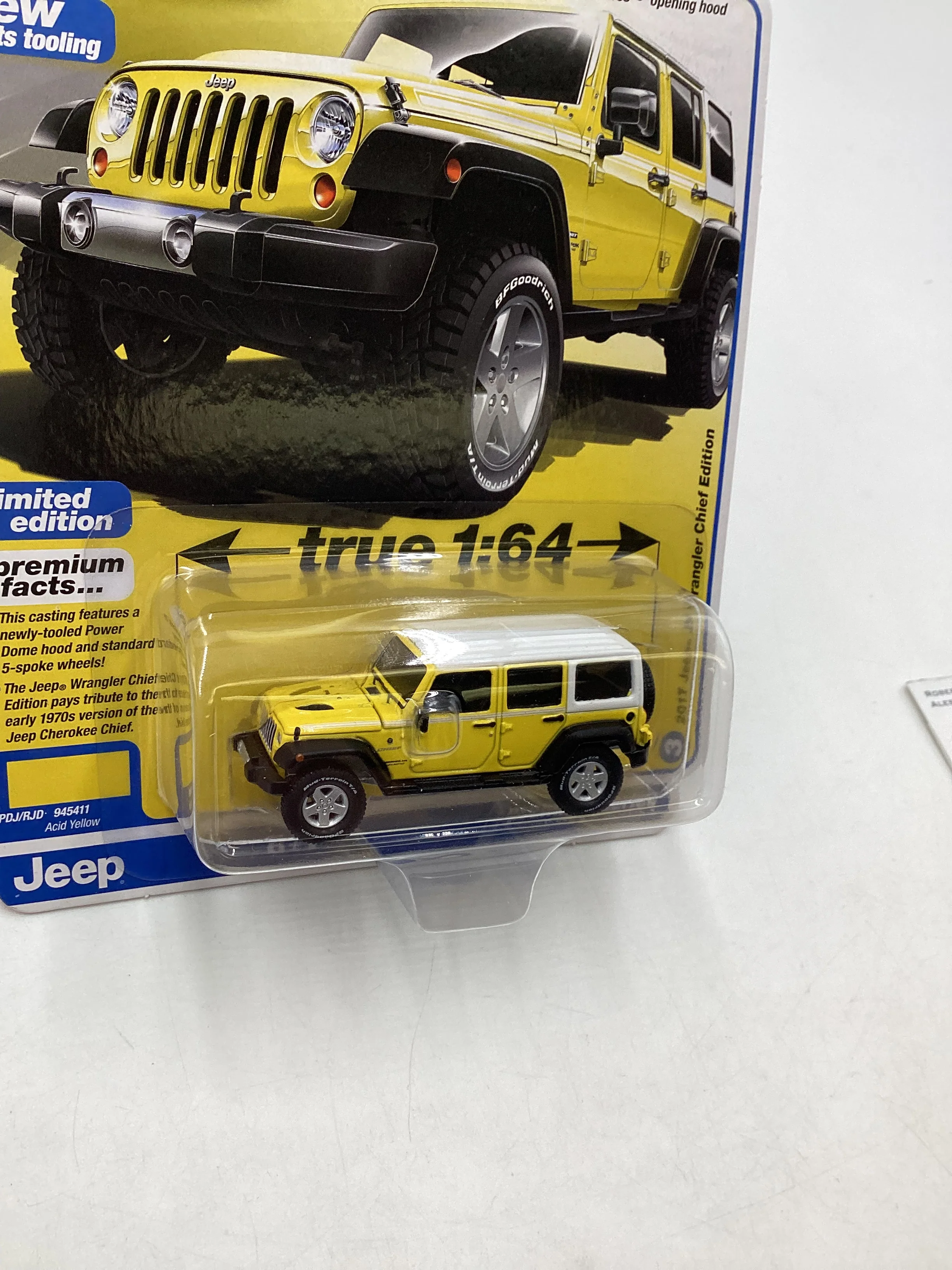 Auto World Sport Utility 2017 Jeep JK Wrangler Chief Edition 182E - Image 5