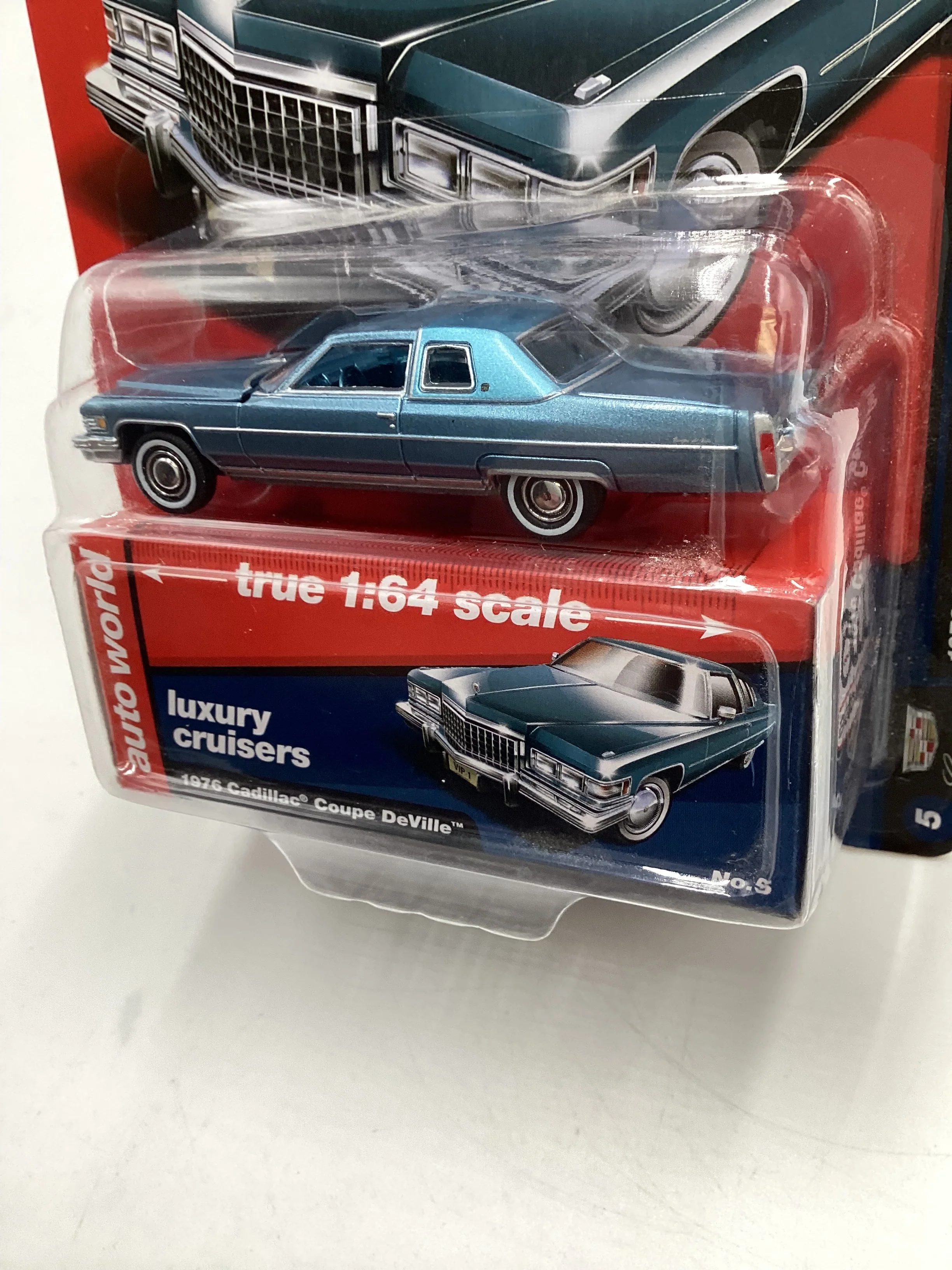Auto World Luxury Cruisers Premium Series 3 #5 1976 Cadillac Coupe Deville Light Blue - Image 4