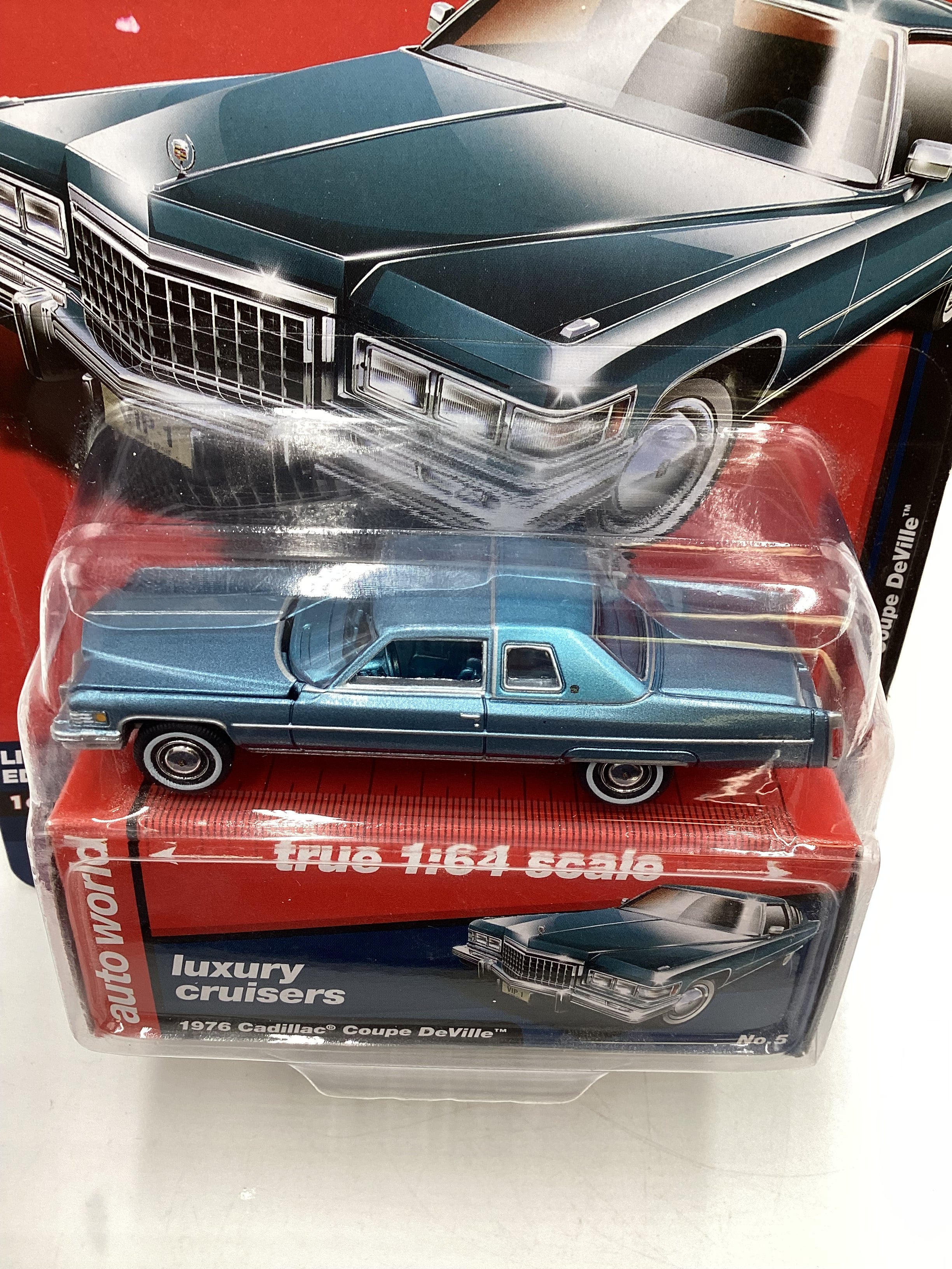 Auto World Luxury Cruisers Premium Series 3 #5 1976 Cadillac Coupe Deville Light Blue - Image 6