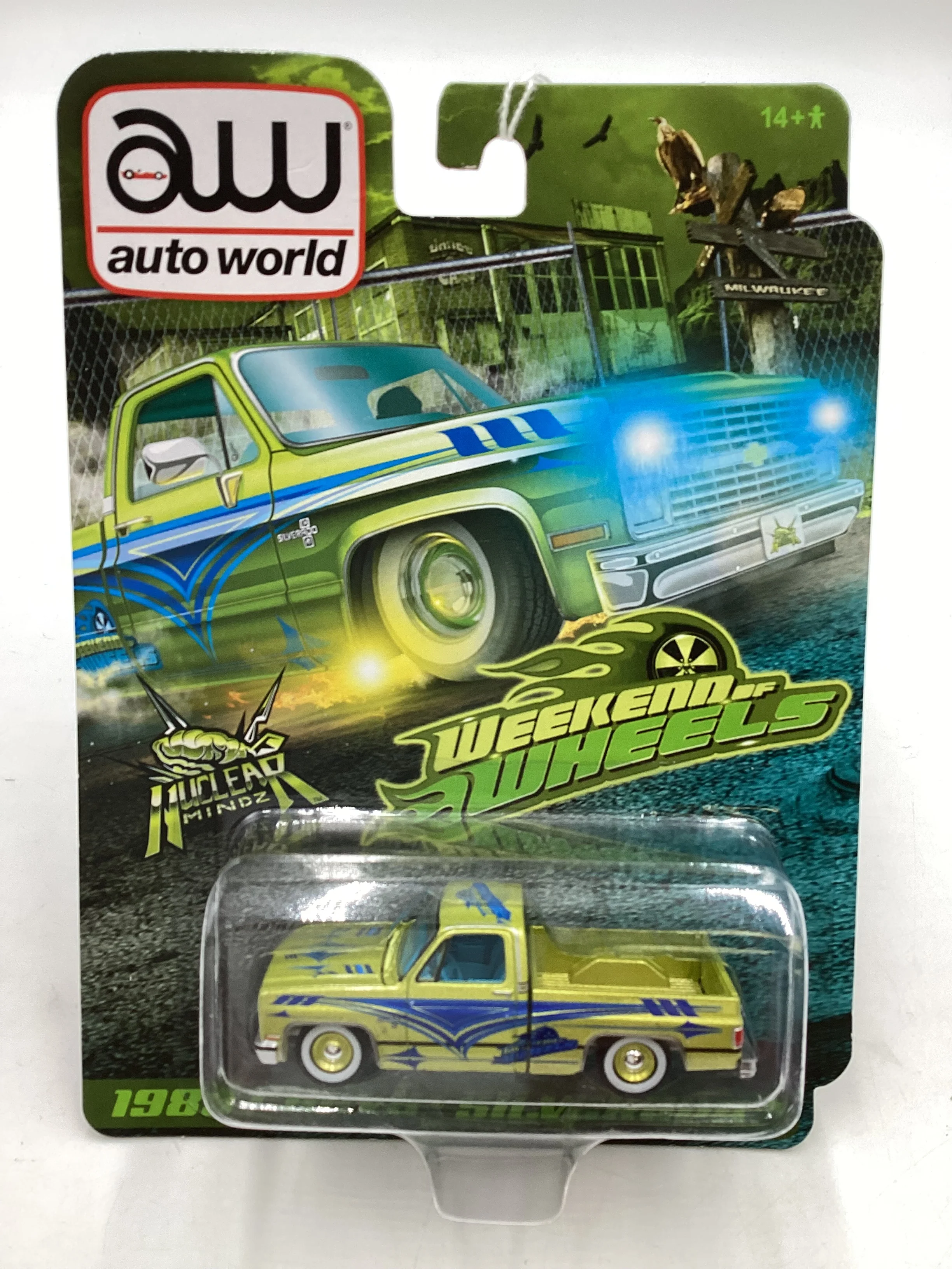 Auto World x HOC Weekend of Wheels Exclusive 1983 Chevy Silverado Green 185E - Image 2