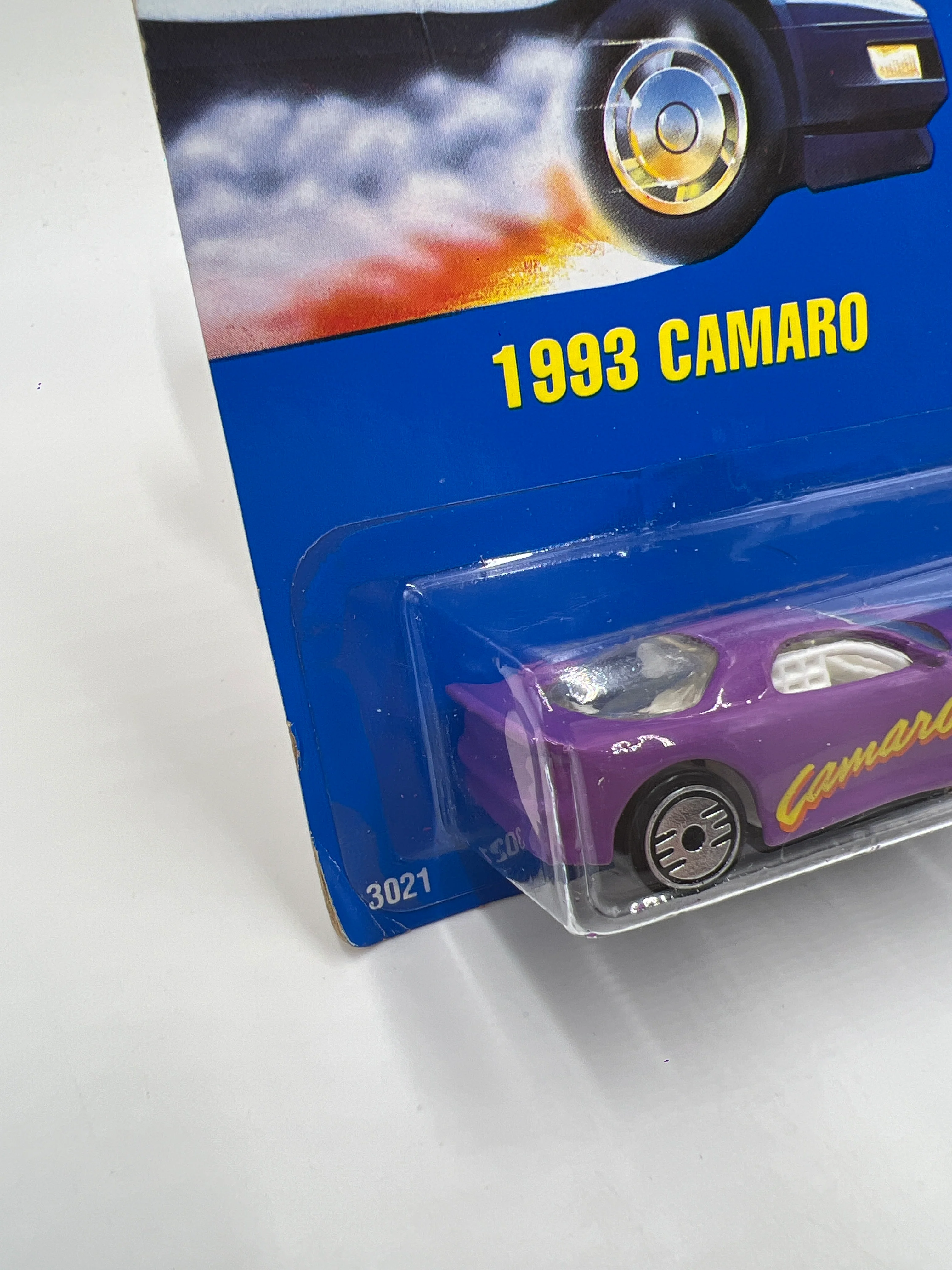 Hot Wheels Collector #202 1993 Camaro Purple 240E - Image 4