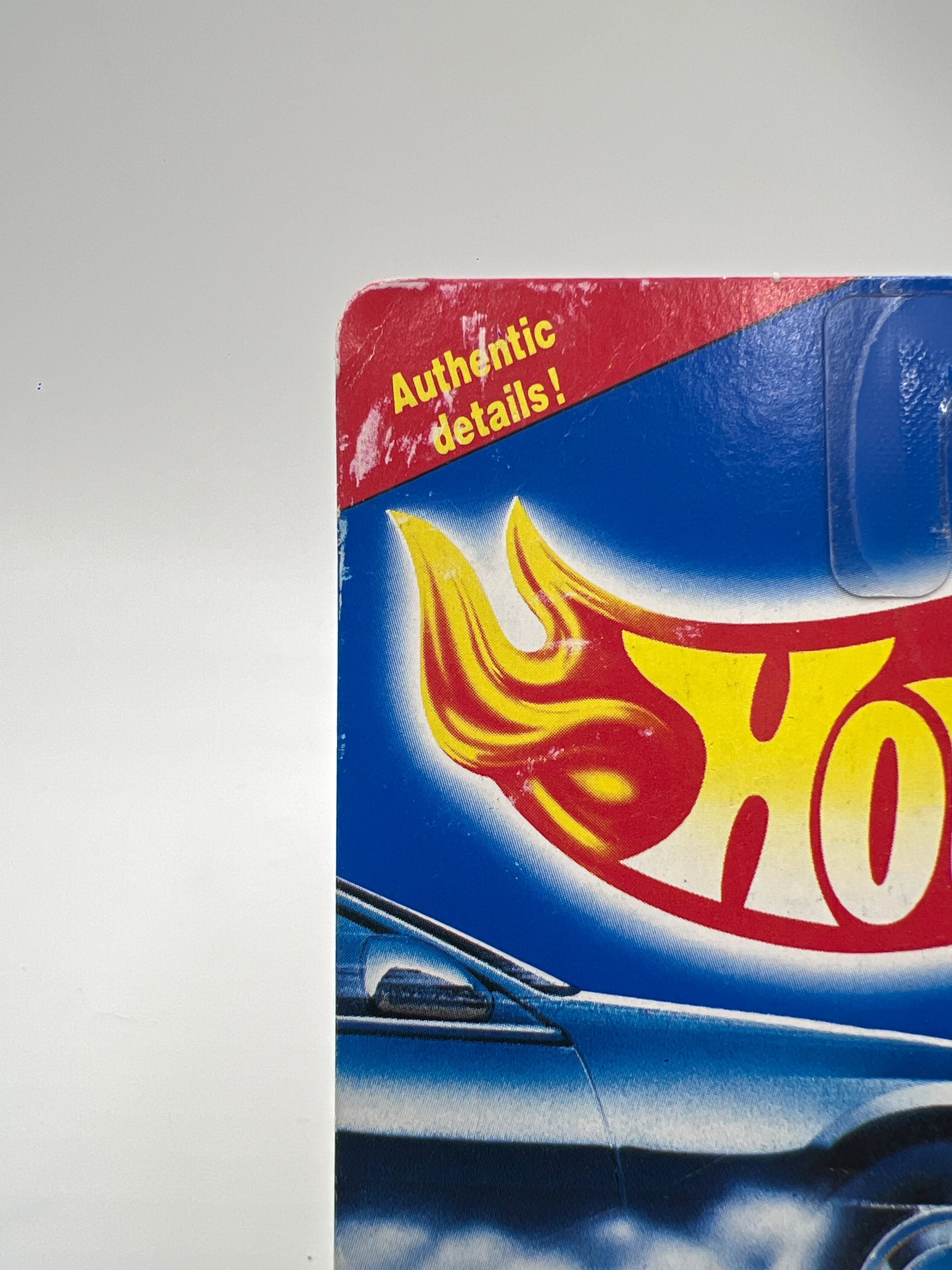 1995 Hot Wheels Model Series #350 Ferrari 355 Yellow 5 Dot Wheels *Bad Card* - Image 7