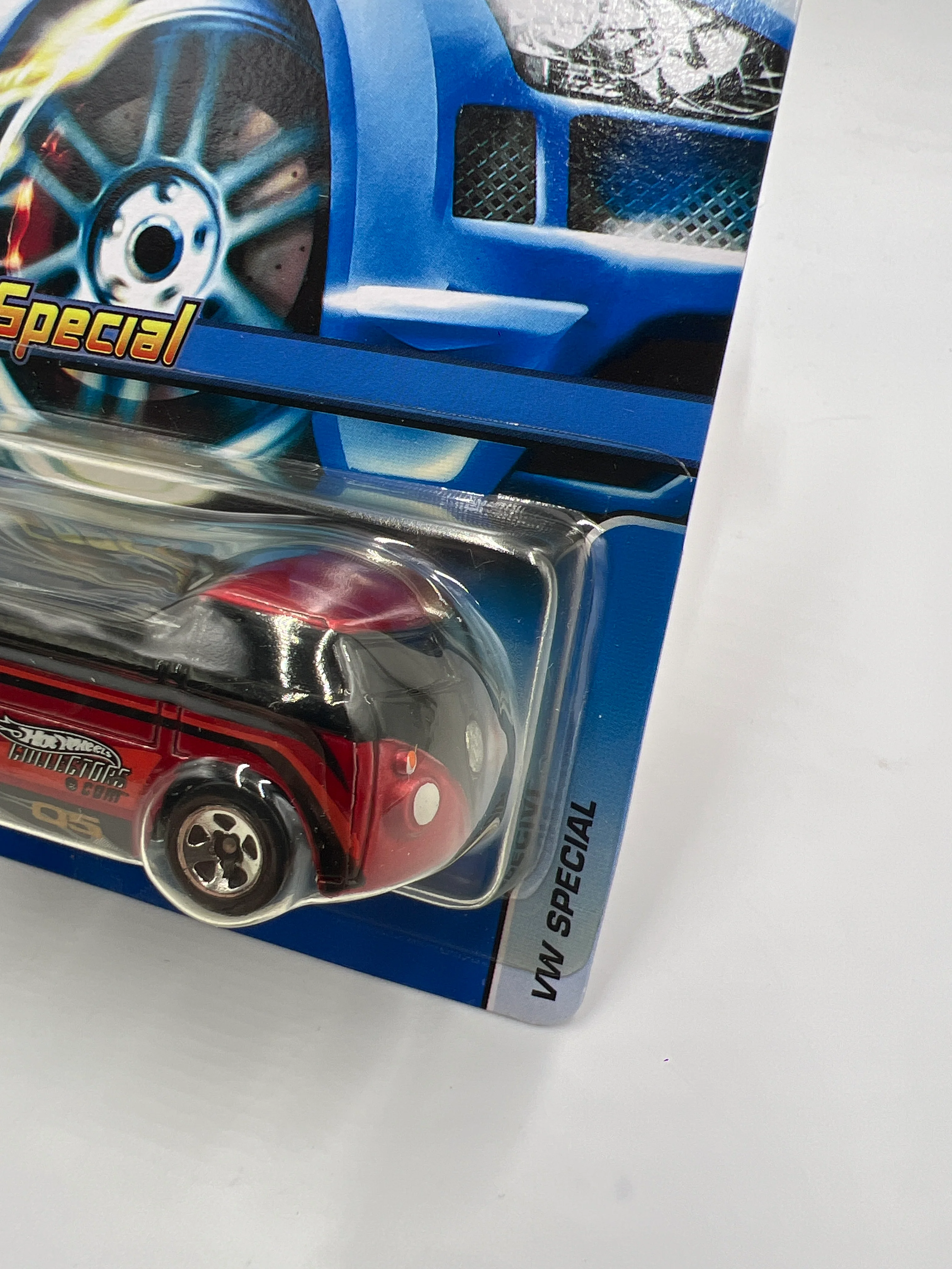 2005 Hot Wheels Mattel Creations VW Special #186 Customized VW Drag Truck Red 159A - Image 4