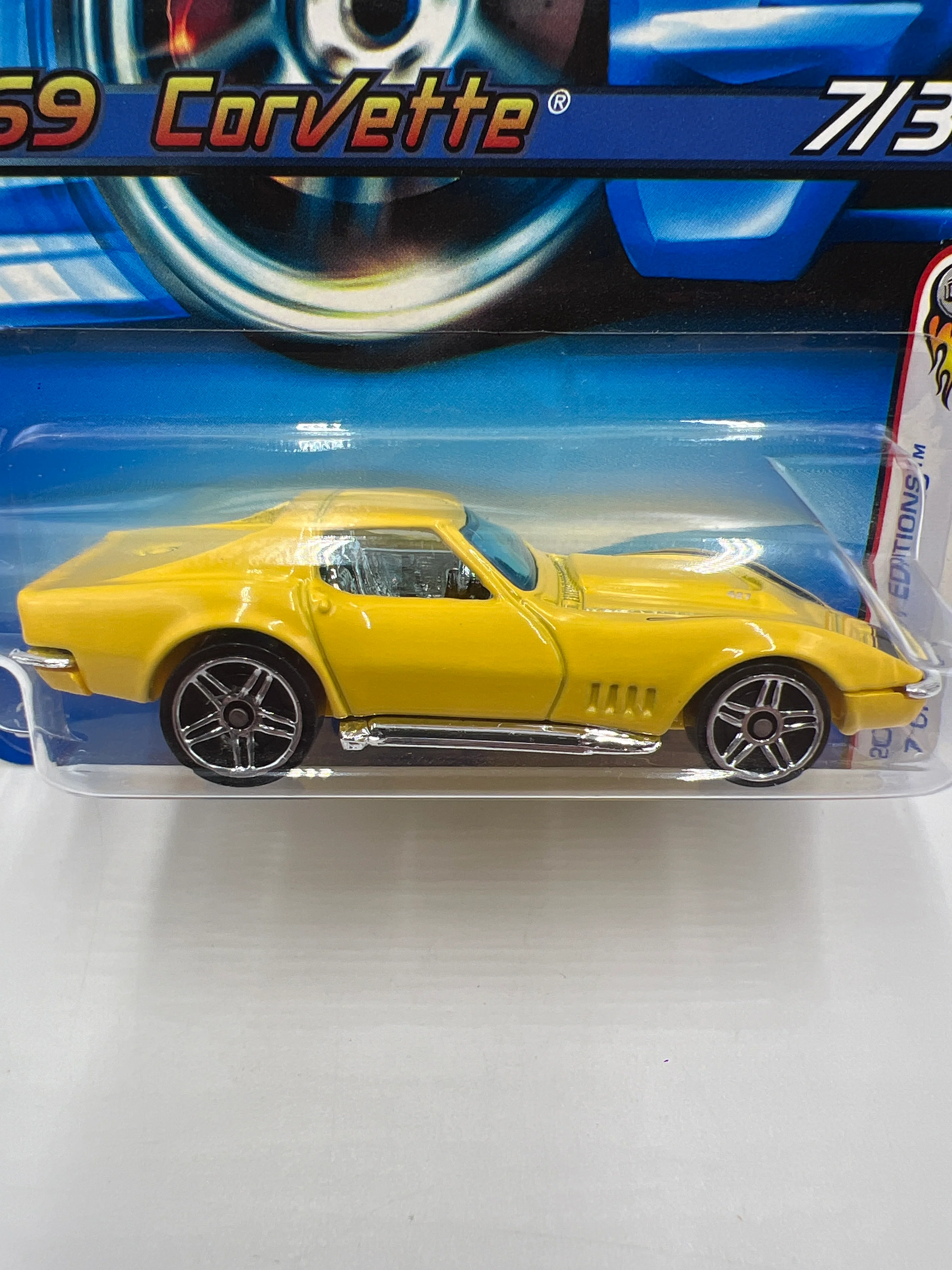 2006 Hot Wheels First Editions #7 69 Corvette Yellow 15F - Image 3