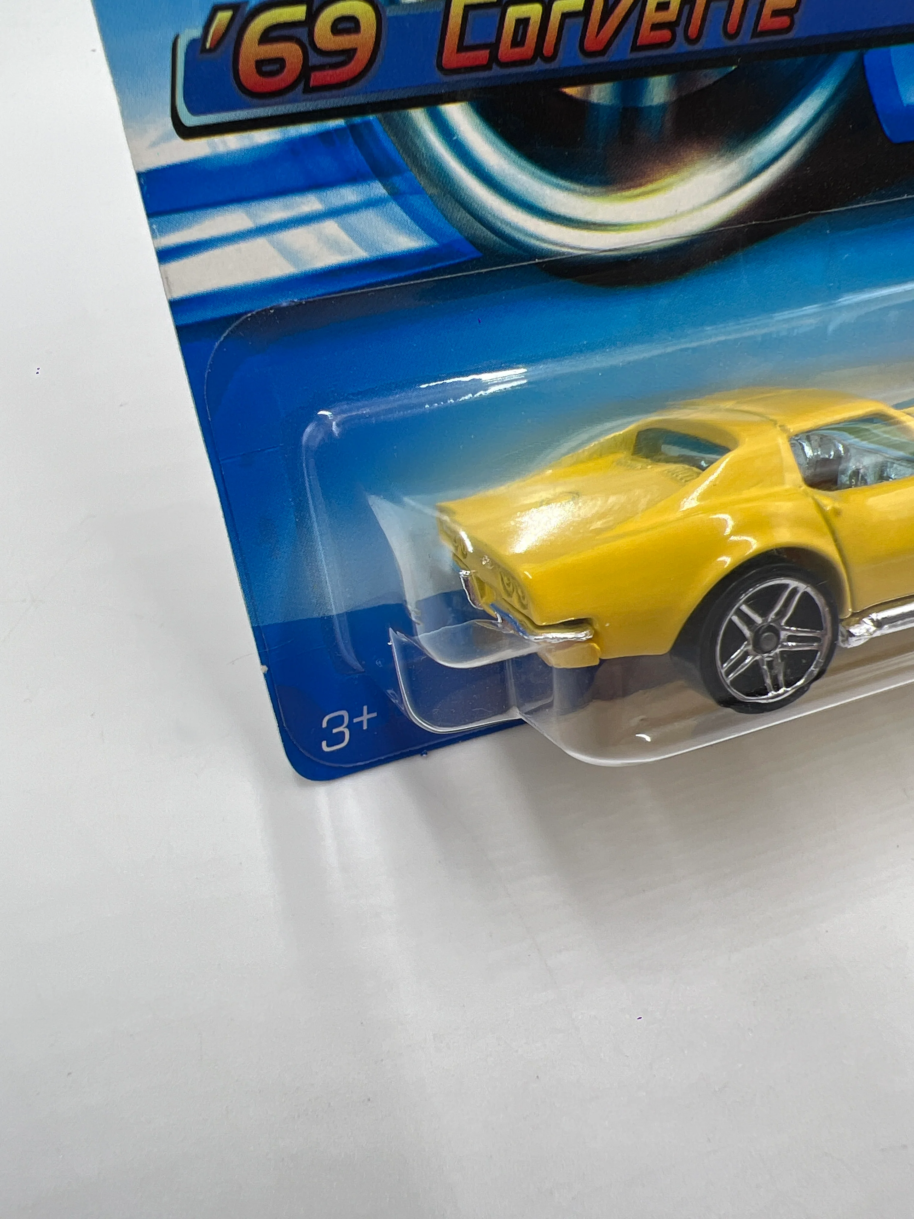 2006 Hot Wheels First Editions #7 69 Corvette Yellow 15F - Image 5