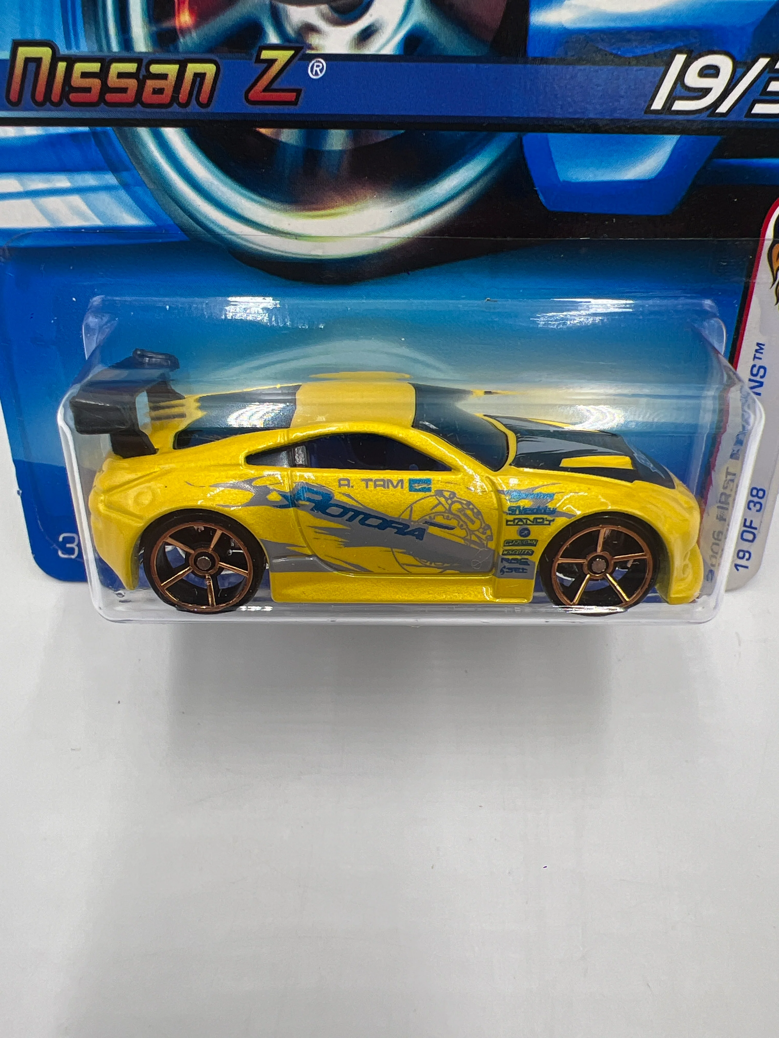 2006 Hot Wheels First Editions #019 Nissan Z Yellow FTE - Image 3