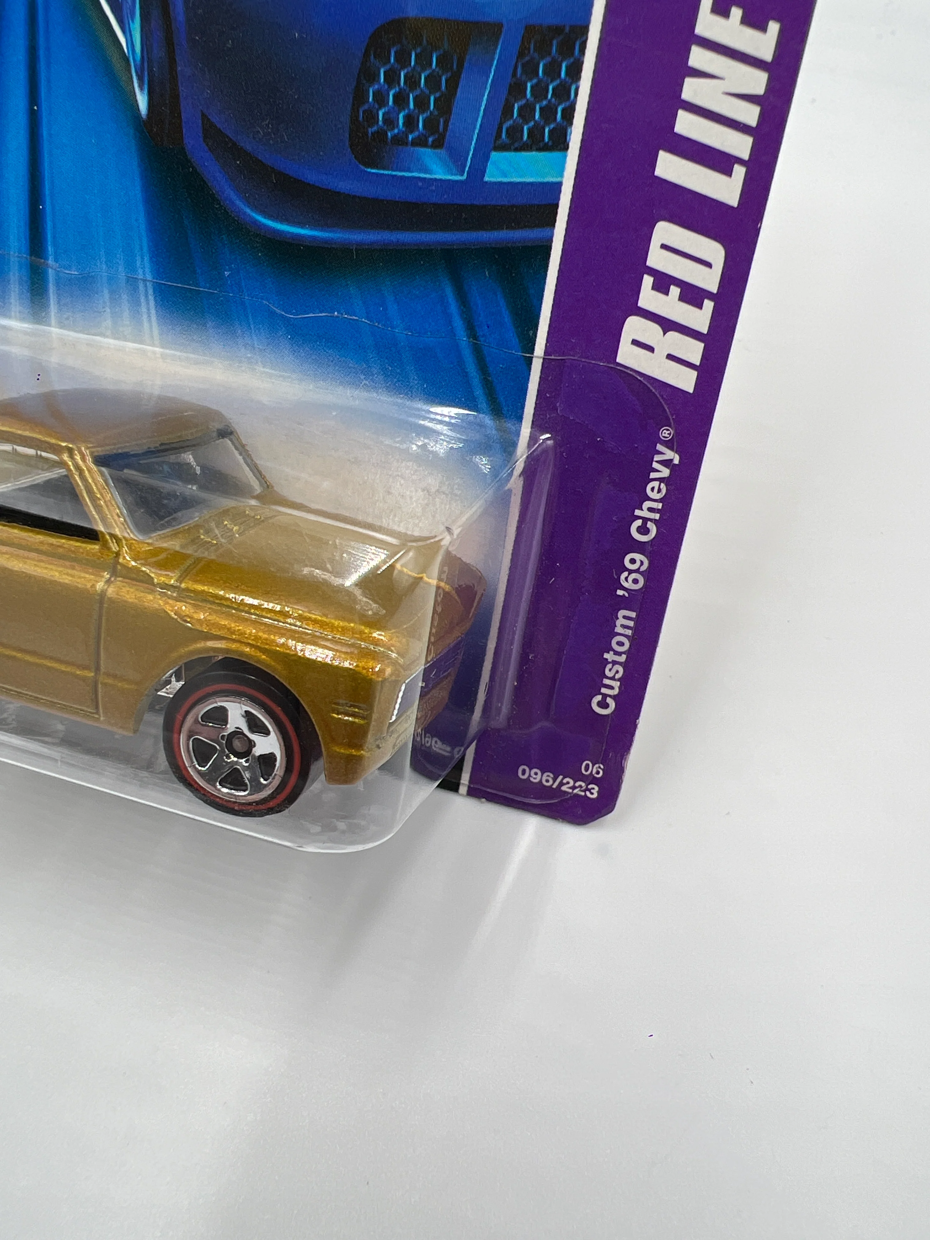 2006 Hot Wheels Red Line #96 Custom 69 Chevy Gold 9B - Image 4