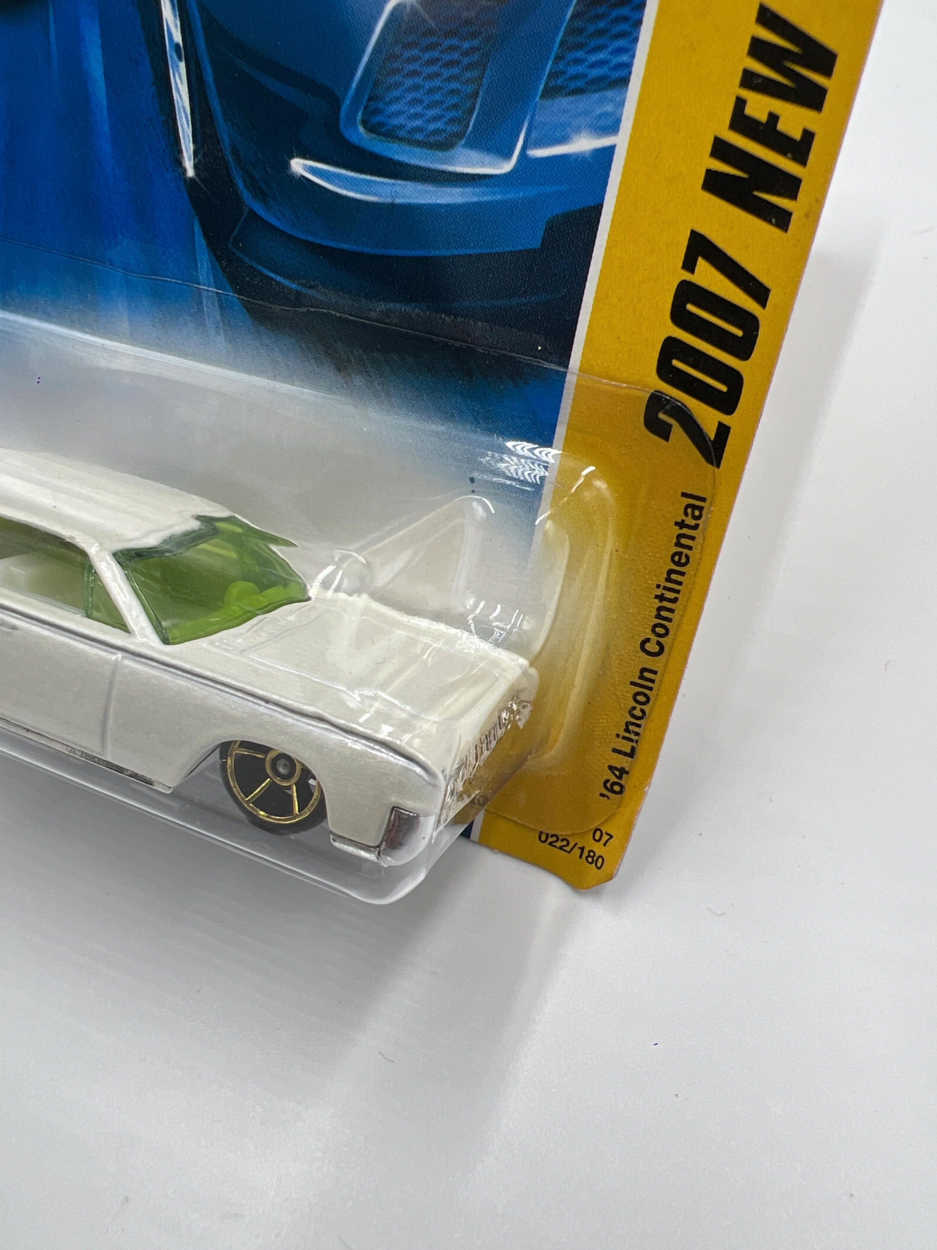 2007 Hot Wheels New Models #022 64 Lincoln Continental White 56A - Image 4