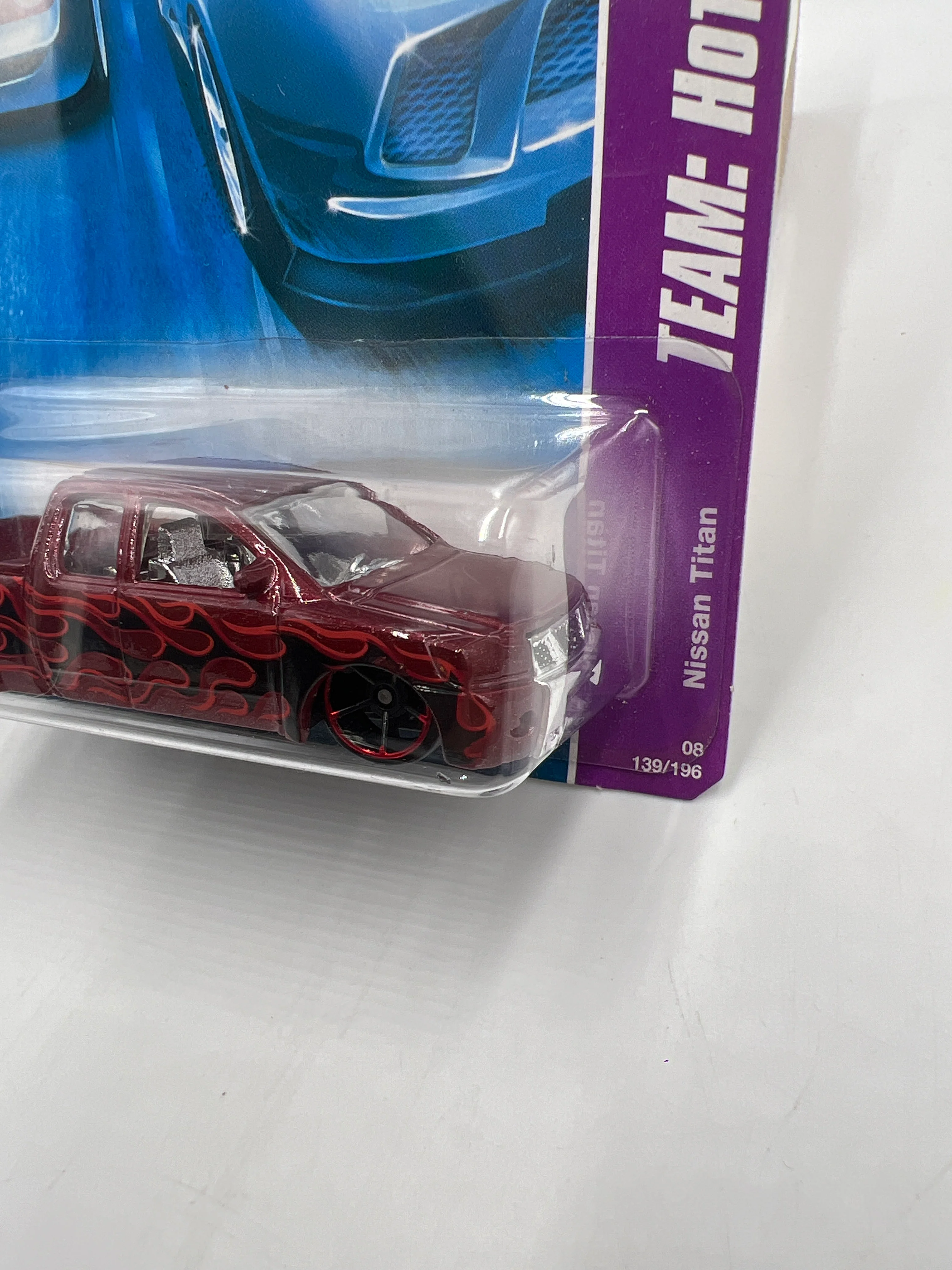 2008 Hot Wheels #139 Team Hot Trucks Nissan Titan Red *Cracked Blister* - Image 4