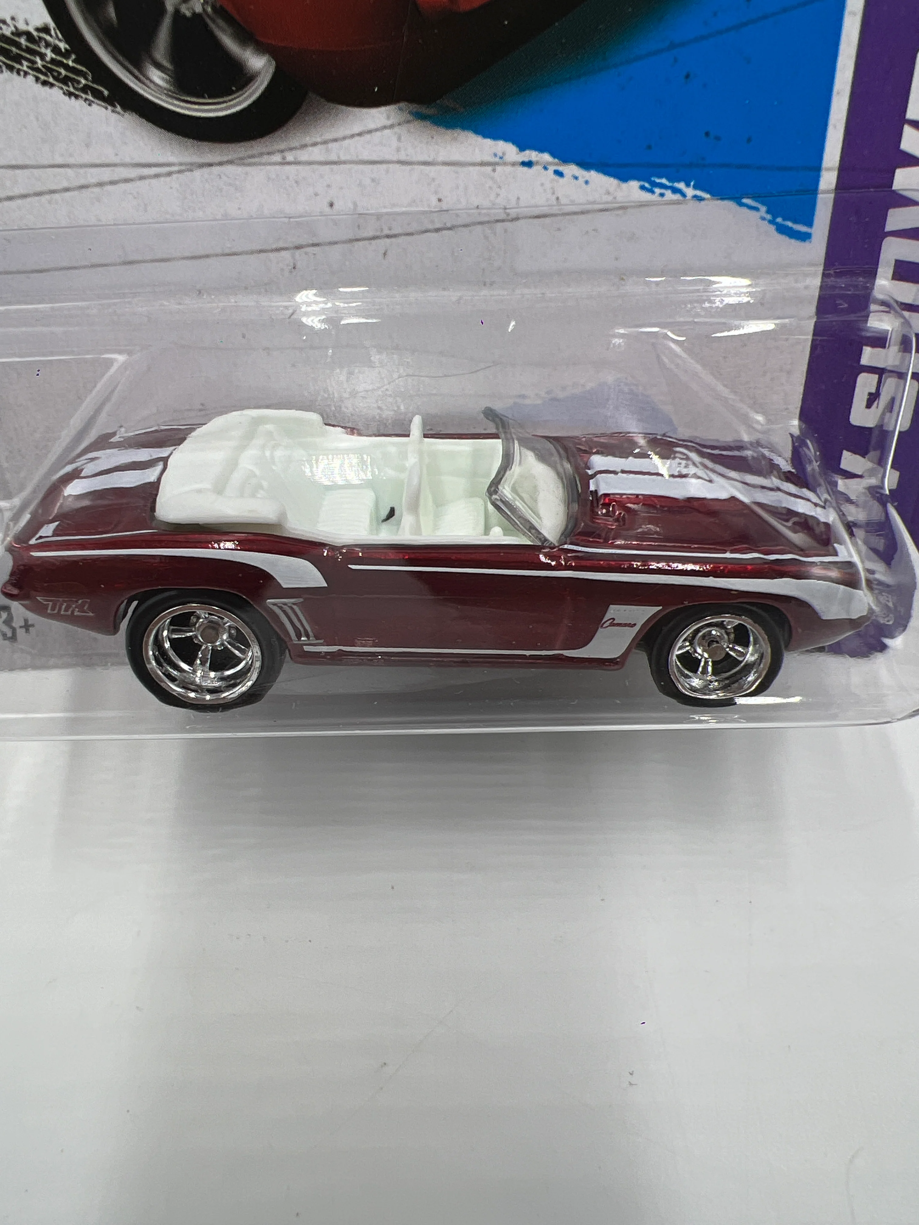 2013 Hot Wheels Super Treasure Hunt #197 69 Camaro Red W/ Protector - Image 3