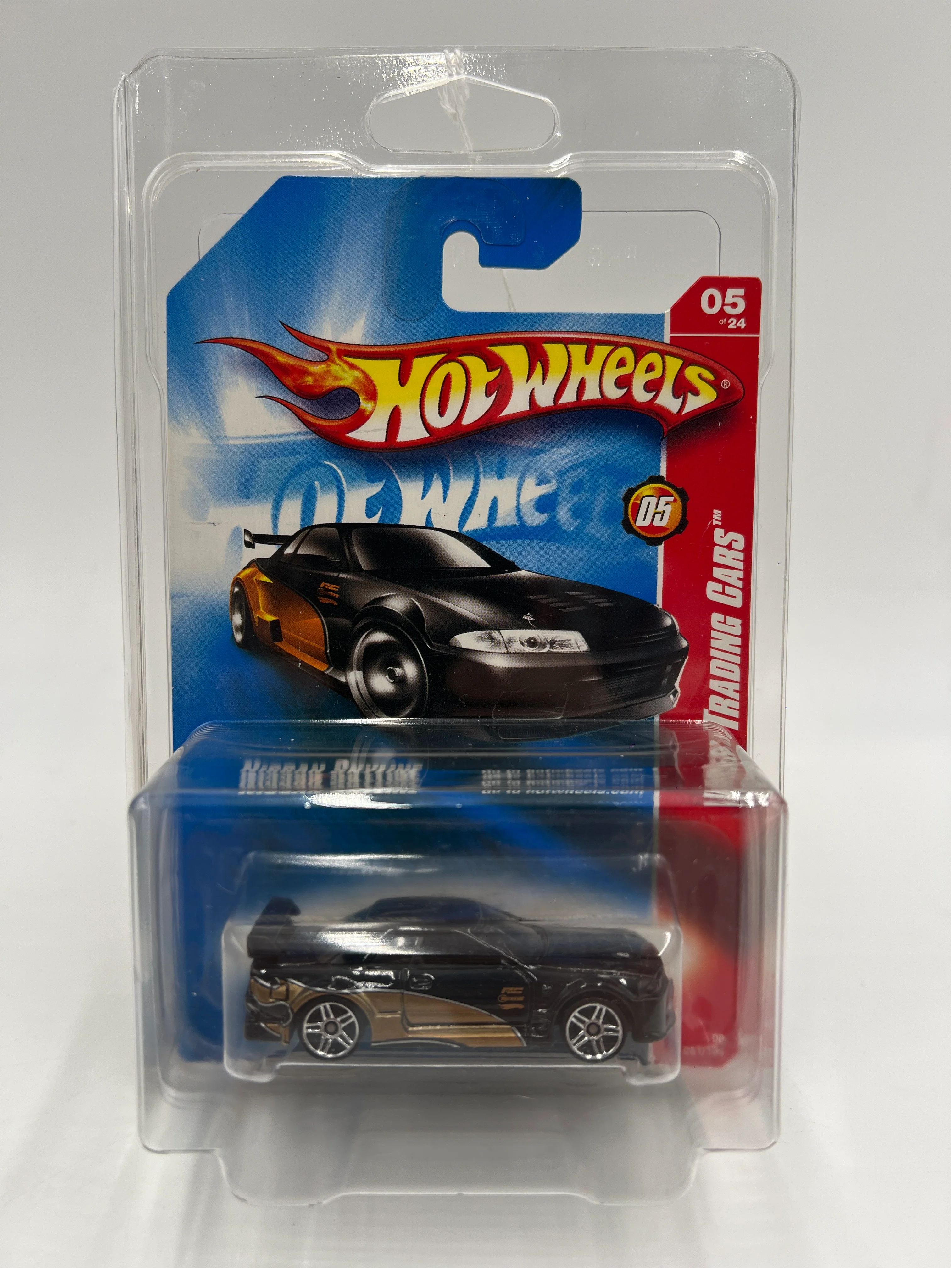 2008 Hot Wheels Web Trading Cars #81 Nissan Skyline Black/Gold W/Protector - Image 7