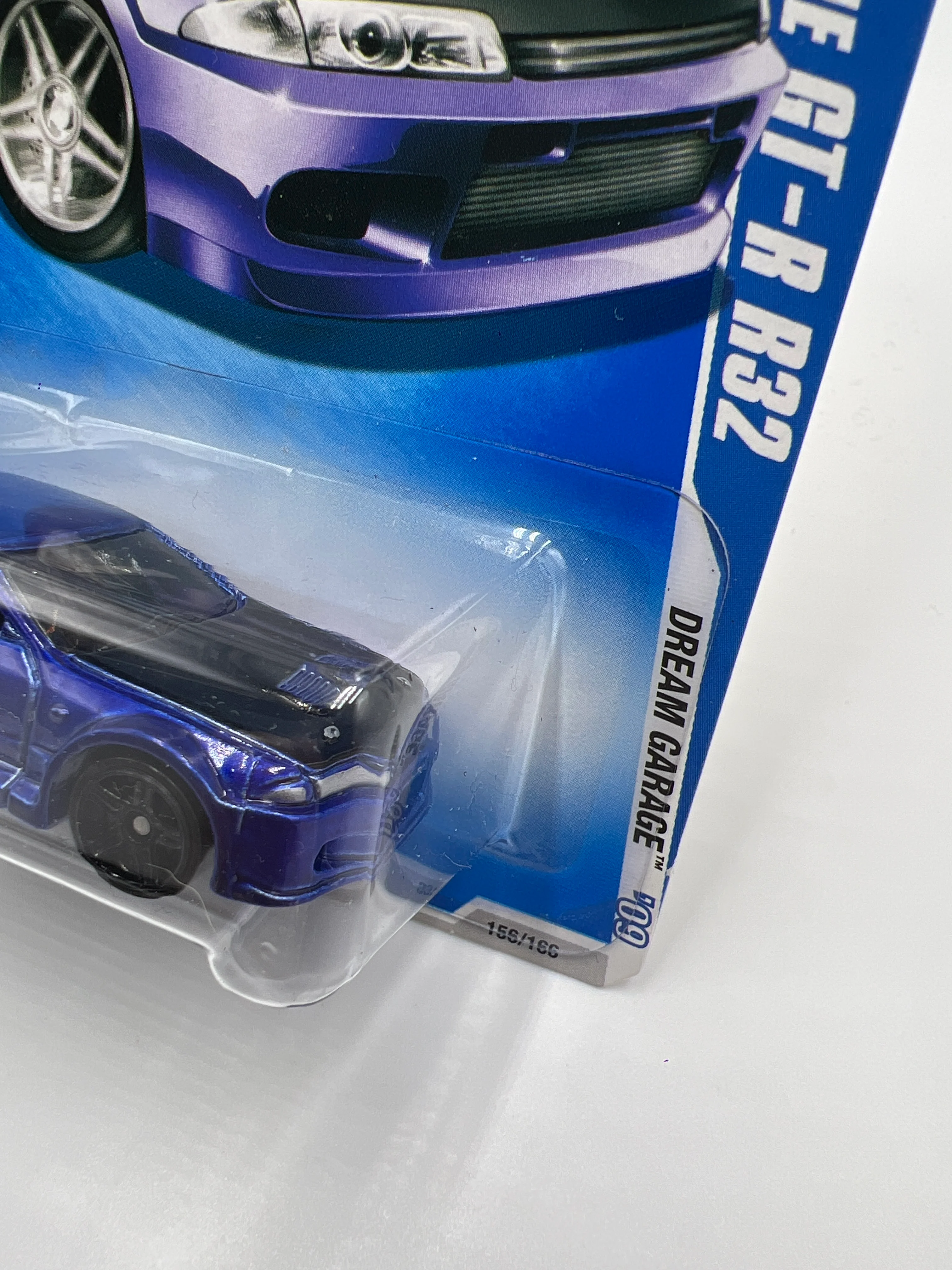 2009 Hot Wheels Dream Garage #156 Nissan Skyline GT-R R32 Dark Blue W/Protector - Image 4