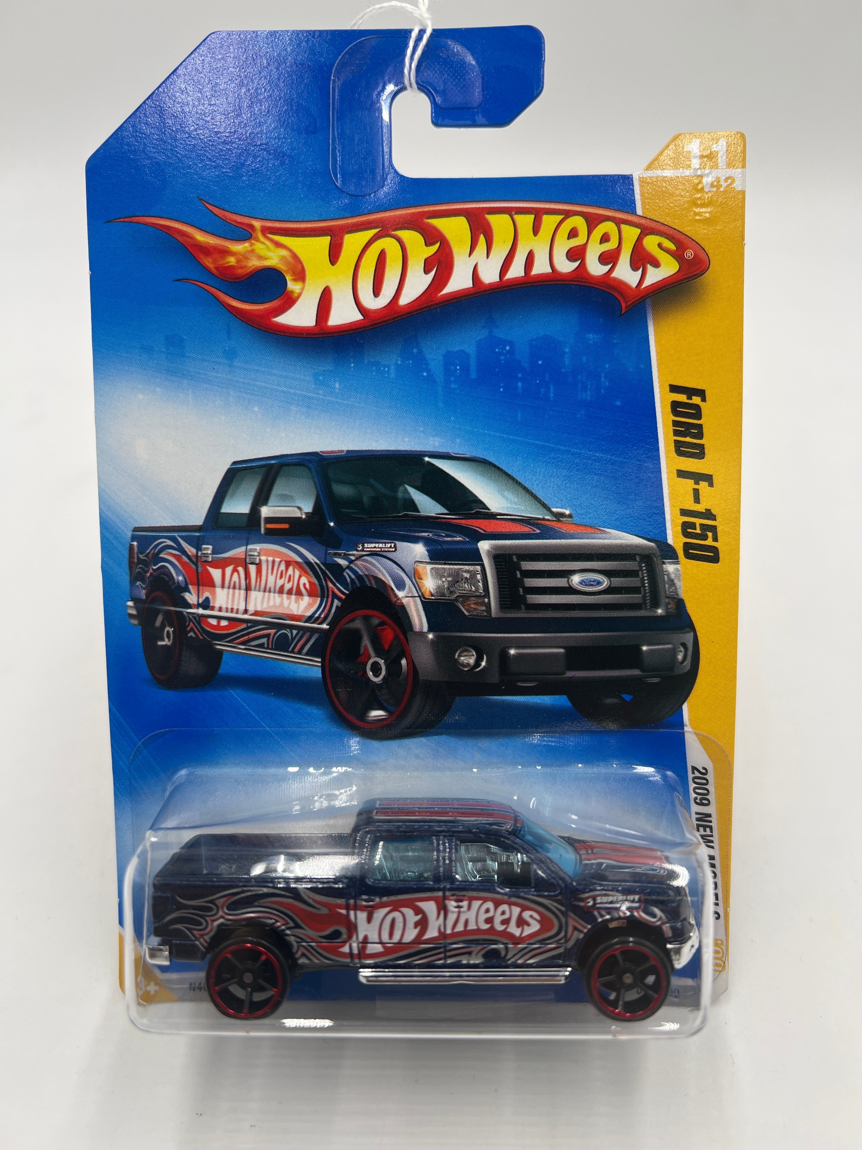 2009 Hot Wheels New Models  #011 Ford F-150 Blue 34A - Image 2