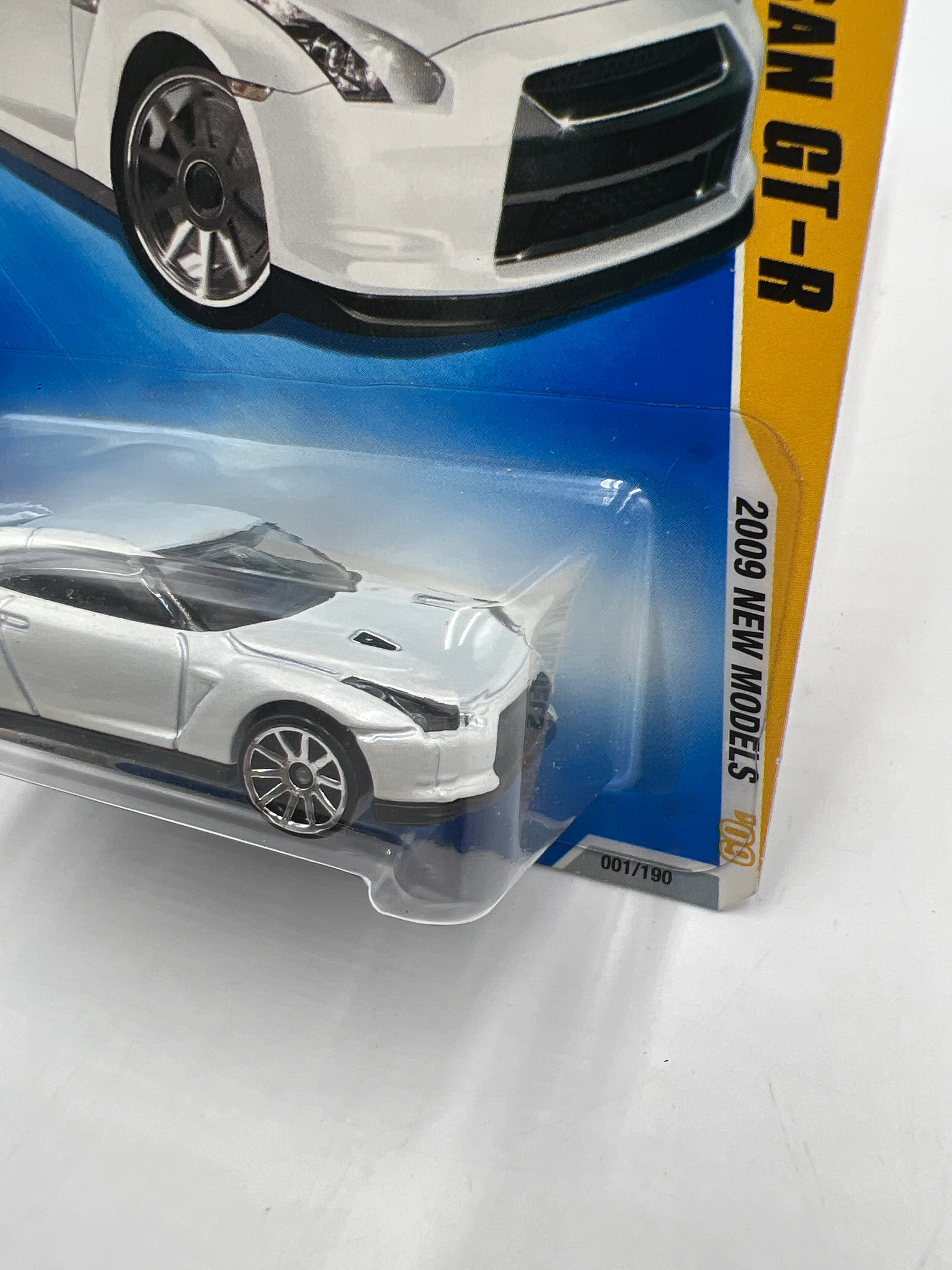 2009 Hot Wheels New Models #001 2009 Nissan GT-R White 79B - Image 4