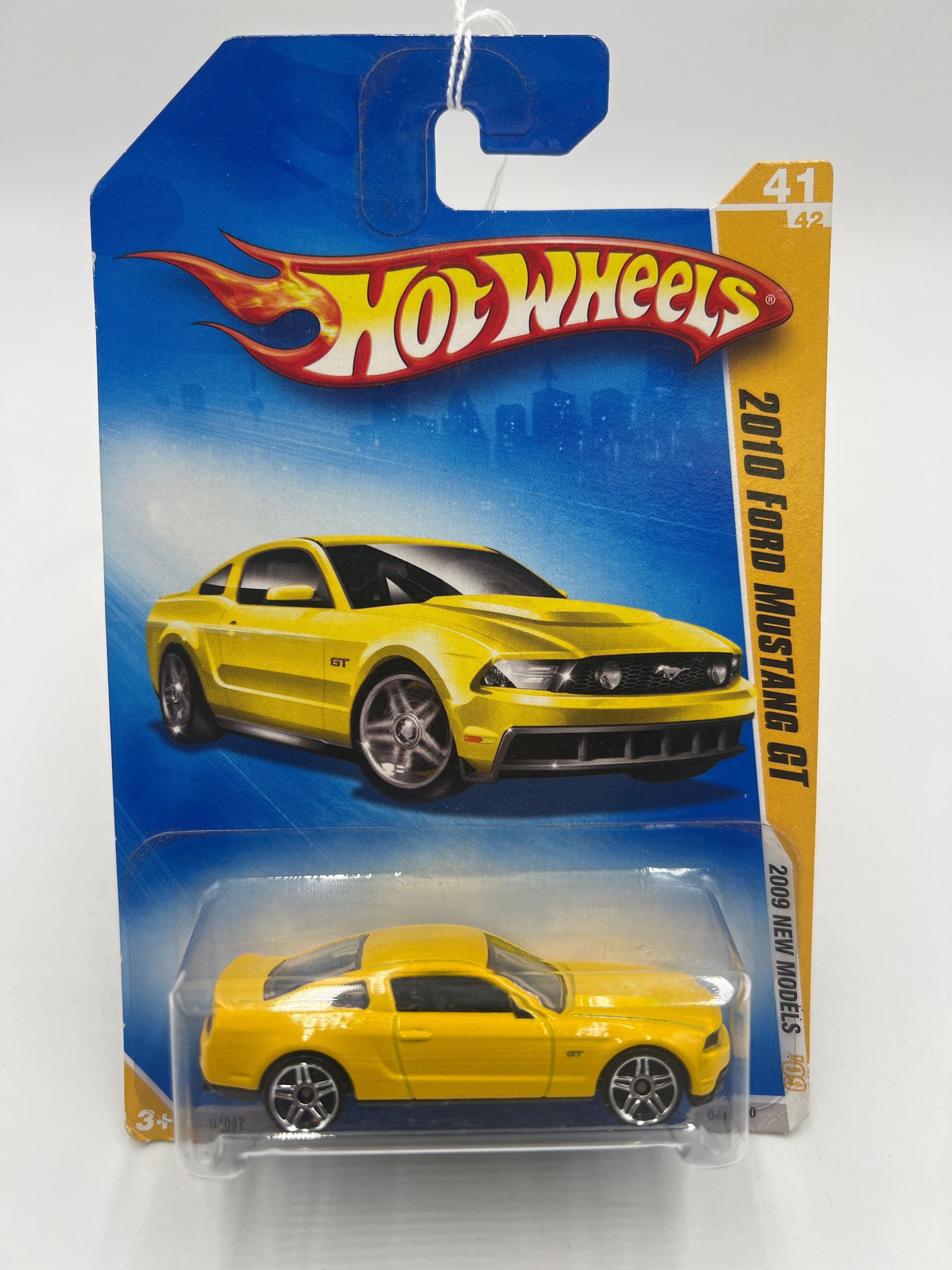 2009 Hot Wheels New Models #041 2010 Ford Mustang GT Yellow 35D - Image 2