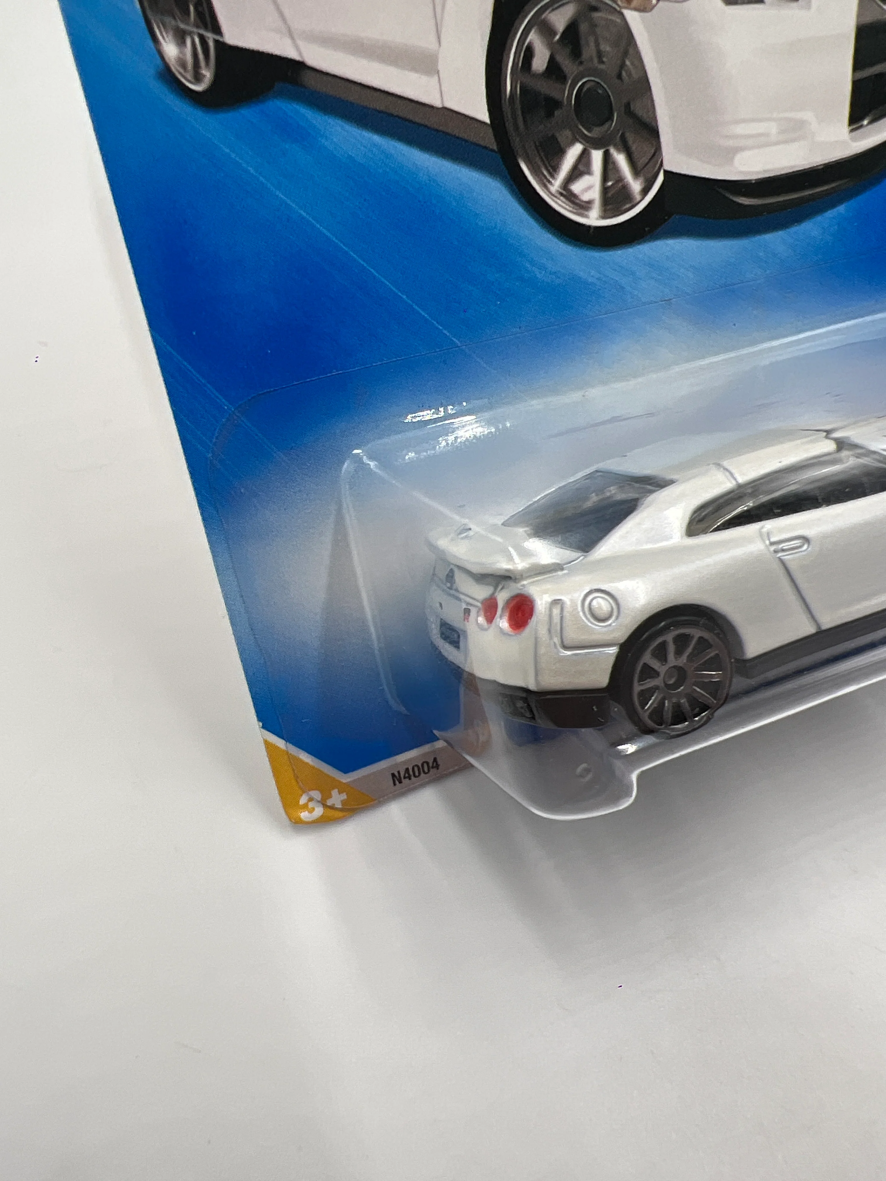 2009 Hot Wheels New Models #1 2009 Nissan GT-R White Smoked Chrome Wheel Variation Blister Not Perfect SR - Image 5
