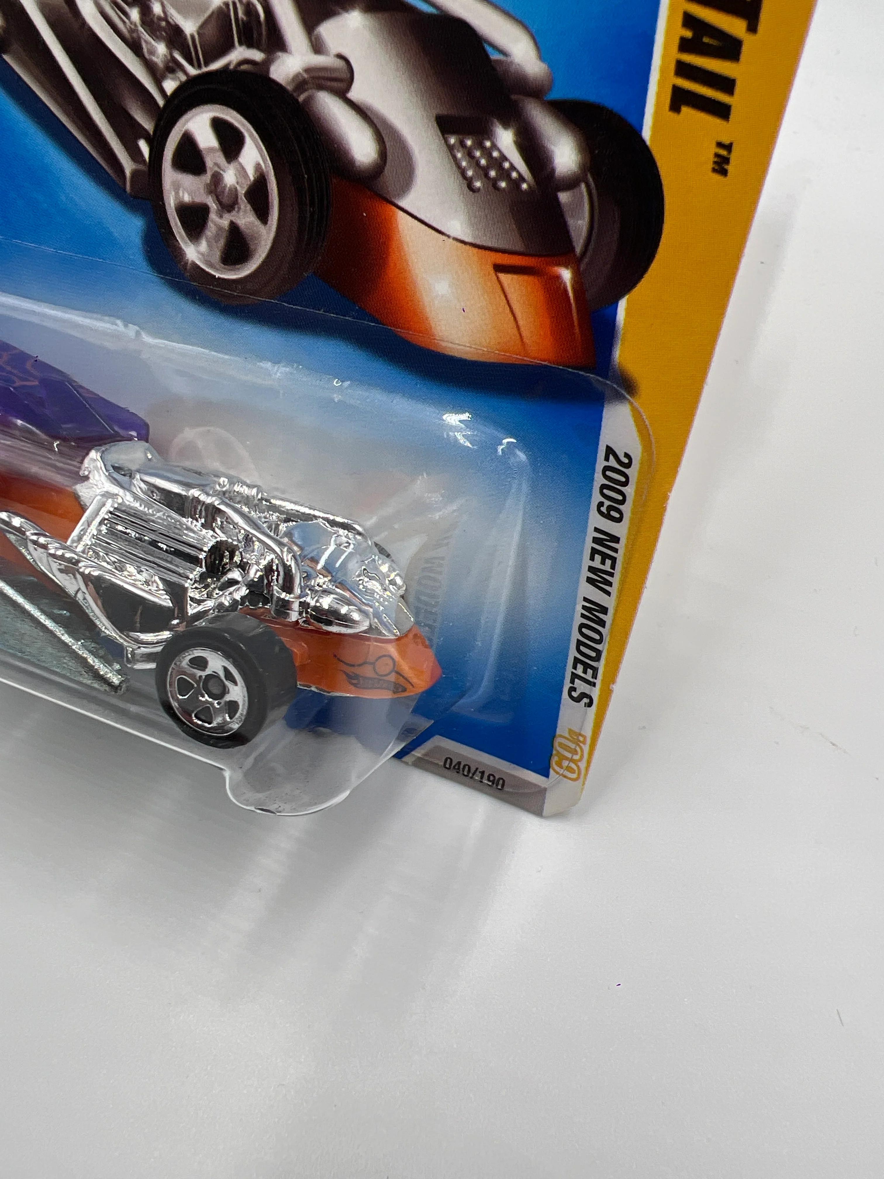 2009 Hot Wheels New Models #40 Draggin Tail Purple/Orange DD8 - Image 4