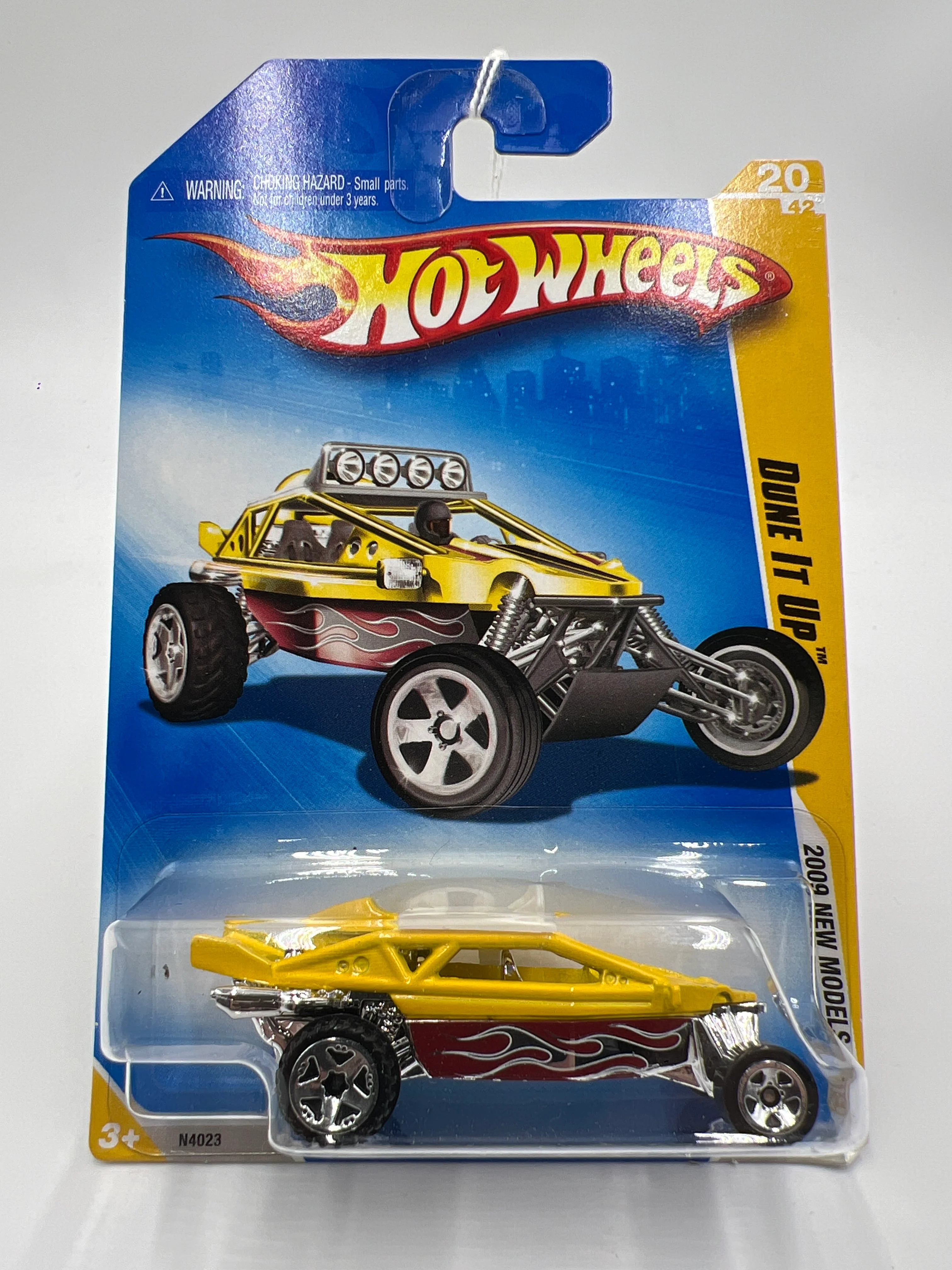 2009 Hot Wheels New Models #20 Dune It Up Yellow AA6 - Image 2