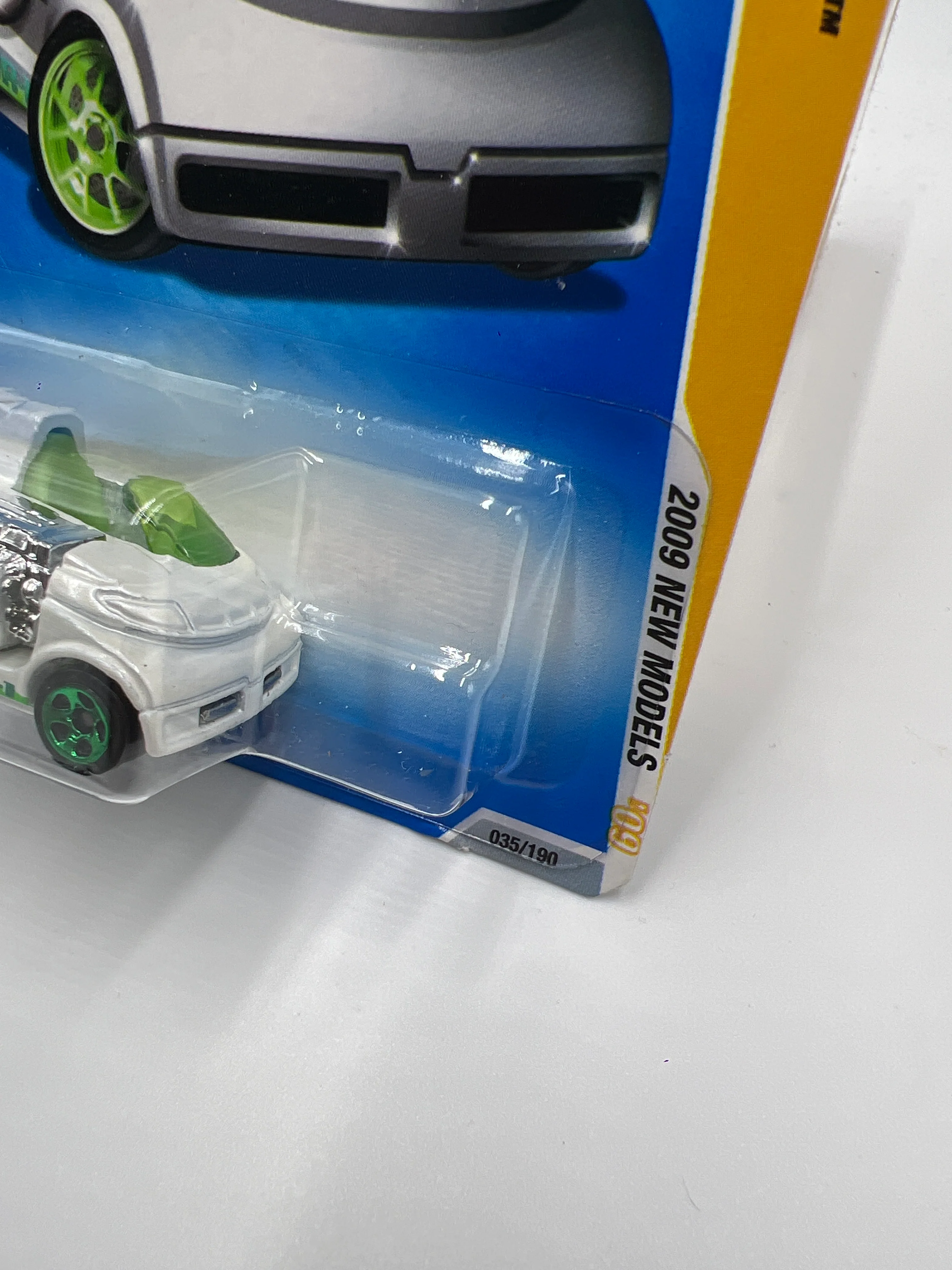 2009 Hot Wheels New Models #35 Four-1 White BB7 - Image 4